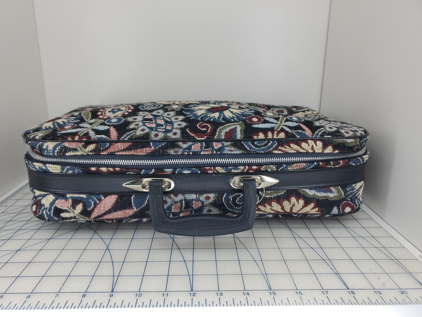 Vintage 1970’s Bantam Travelware Blue Black Floral Suitcase W/ Key Retro