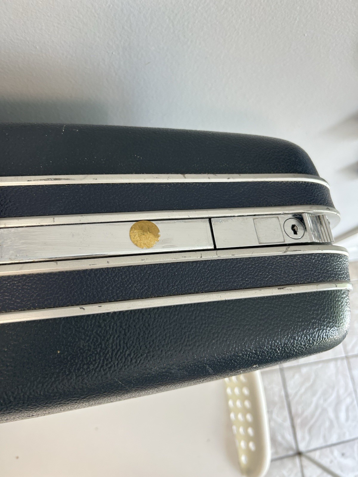 Vintage Luggage Suitcase Samsonite Silhouette Blue – 26 x 19 x 8