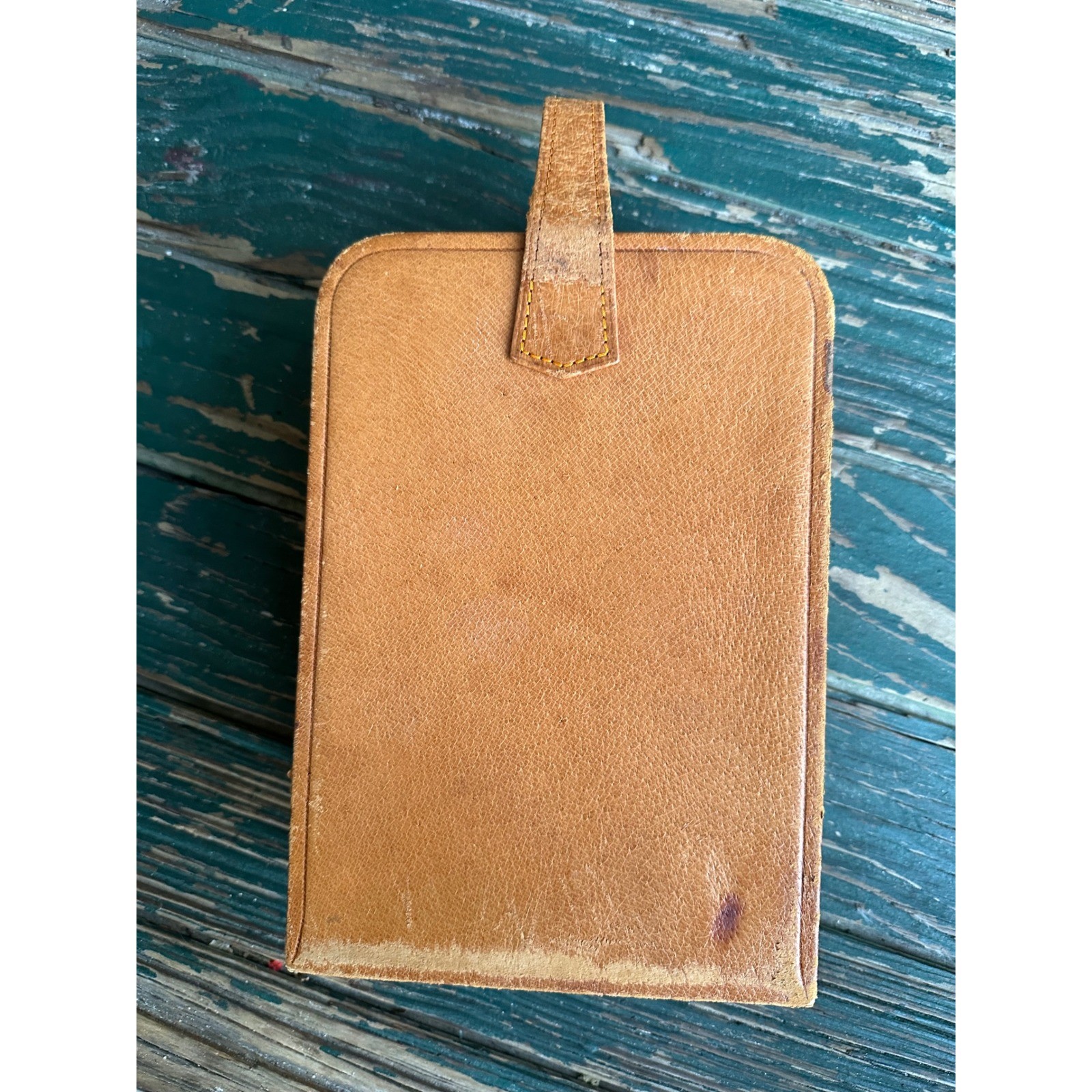 Vintage Tan Textured Leather Travel Grooming Case Mid Century Vanity Kit Box