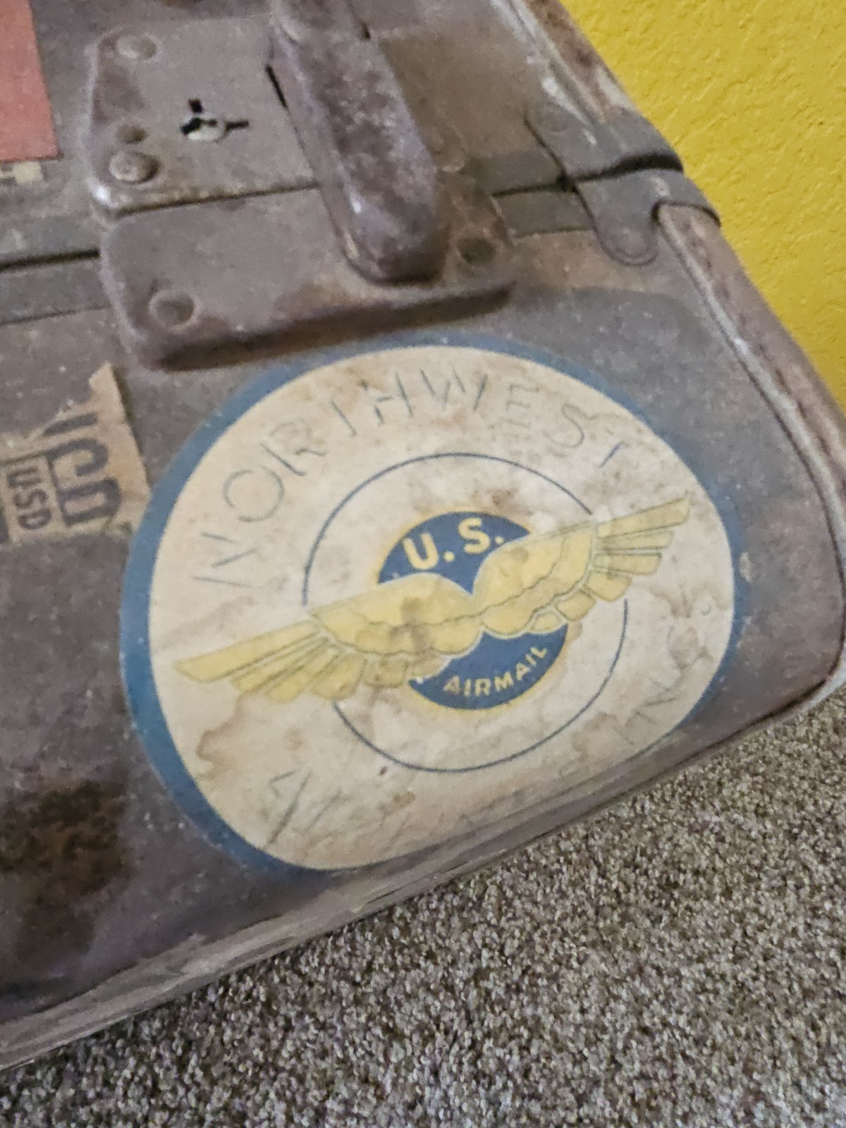 Antique Samsonite Streamlite Luggage Suitcase Travel Stickers Vegas, Dublin,