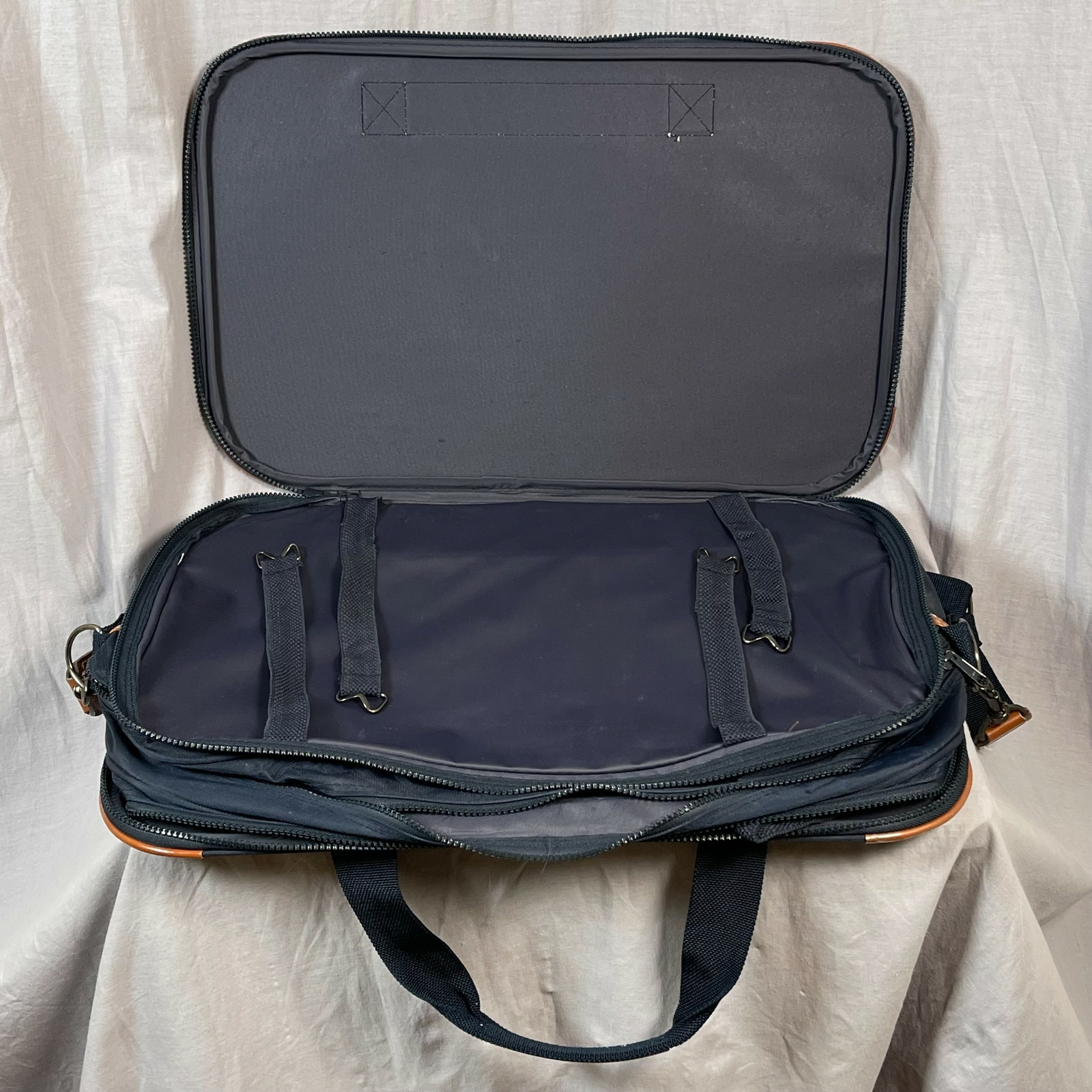Jordache Canvas Large Carry On Shoulder Messenger Bag Travel Weekender Vintage