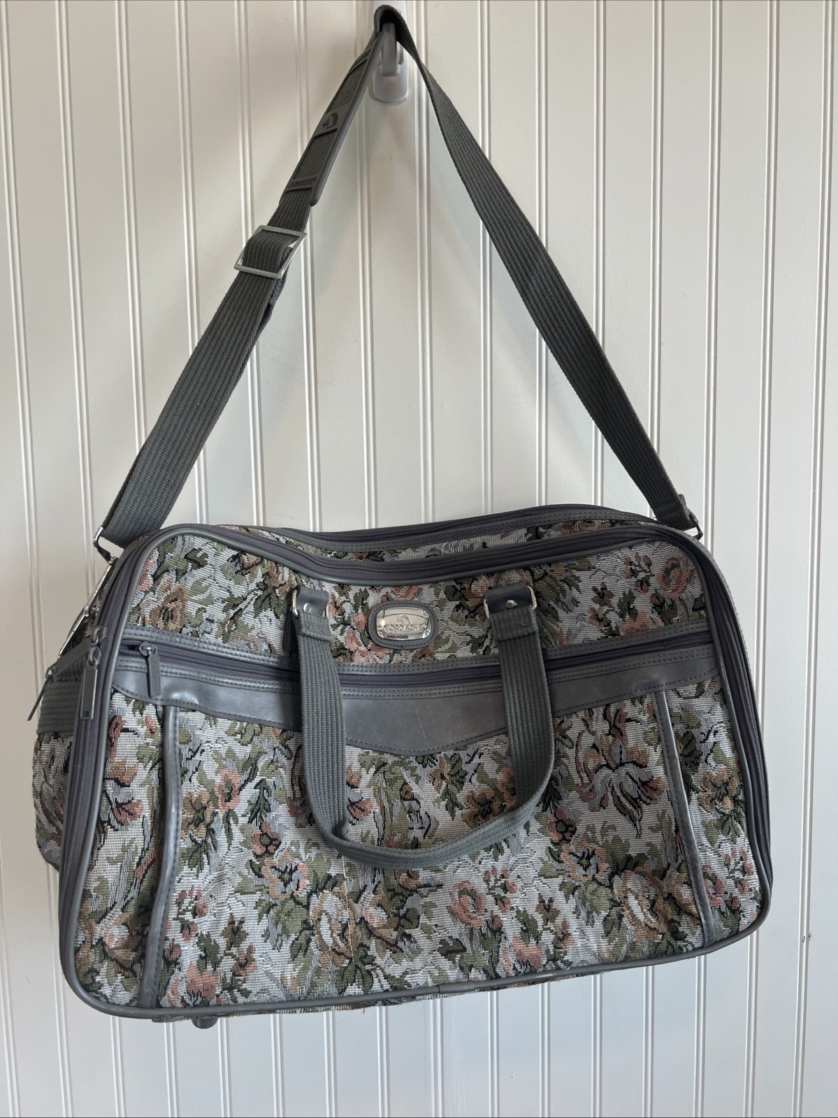 Jordache Vintage Tapestry Gray Floral Grandma Core Cottage Core Carry-On Bag