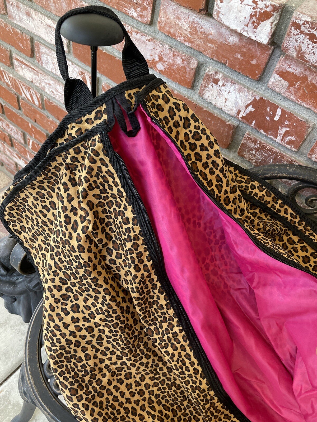 Vintage Weekender Travel Bag W/Cosmetic Pouch & Garment Bag; Cheetah Print/Black