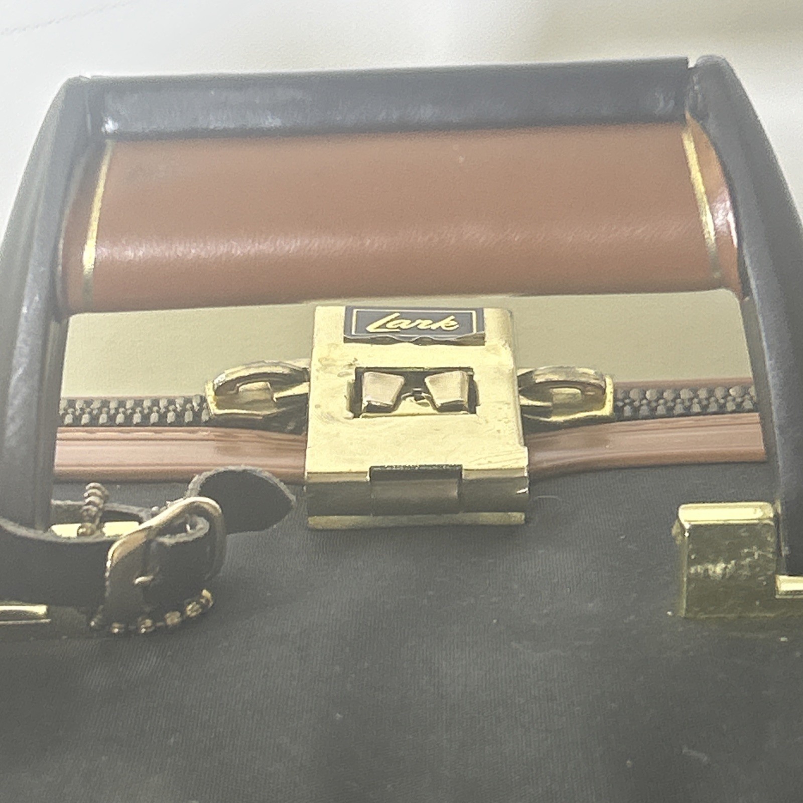Vintage Lark Suitcase Luggage Original Keys Tag Locks 12″ x 19″ Early 1980’s