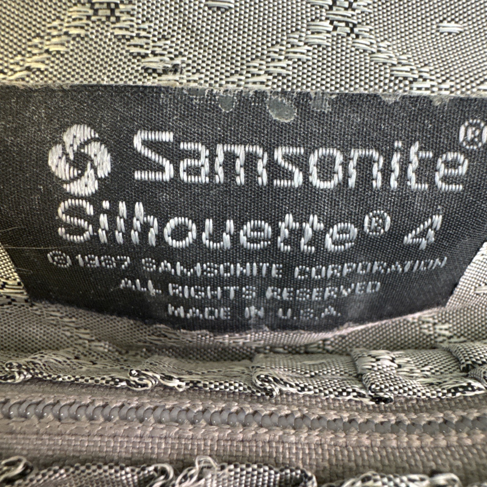 1987 Samsonite Silhouette 4 Hard Shell Gray Cosmetic Makeup Travel Train Case