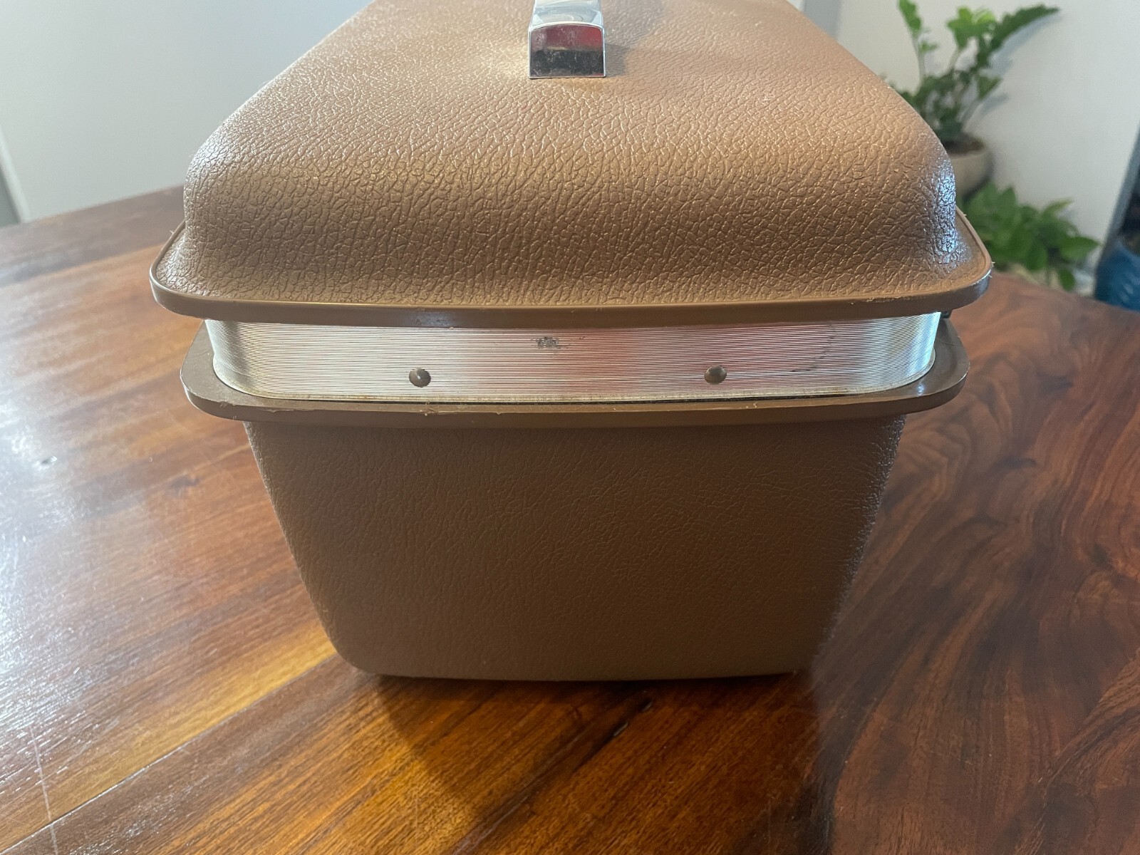 VTG Samsonite Train Case Montbello II Brown Luggage Case No Mirror or Tray