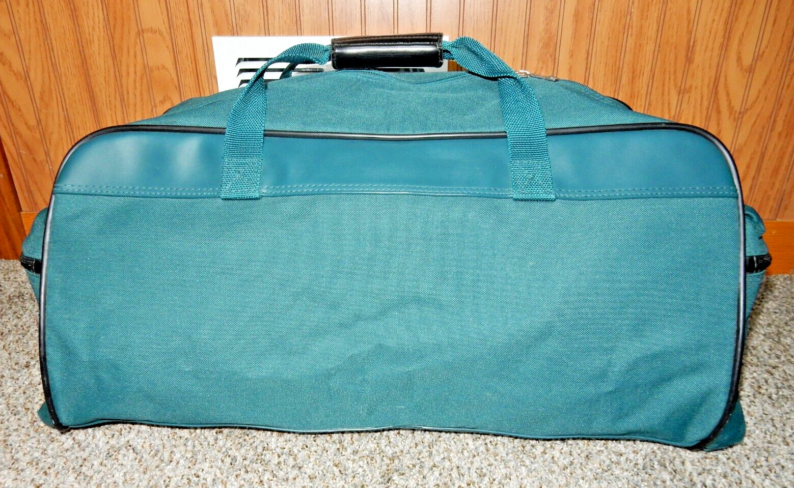 NEAR MINT 1991 Vintage GREEN SAMSONITE SIDEKICKS III DUFFLE W/ Original Strap