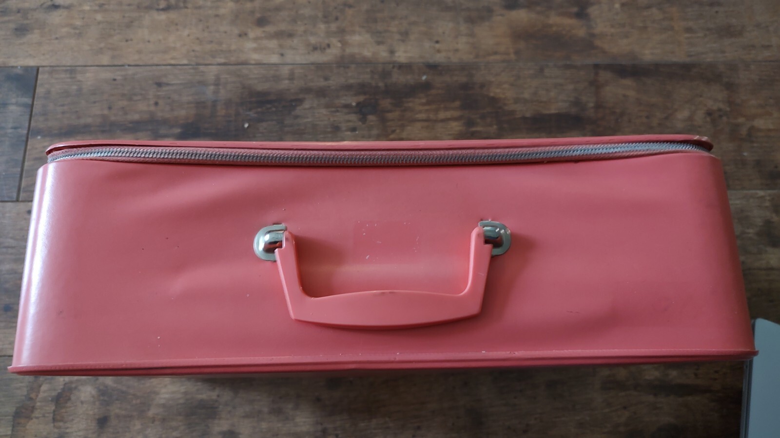 Vintage 1964 Juniorteen Suitcase Luggage Pink Travel TWA Hilton Standard Plast.