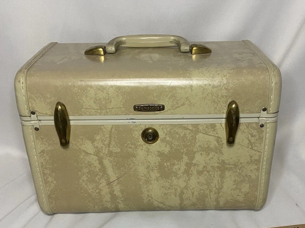 Vintage Samsonite 50’s Shwayder Bros. Train Suitcase 4512 Marbled Beige No Key
