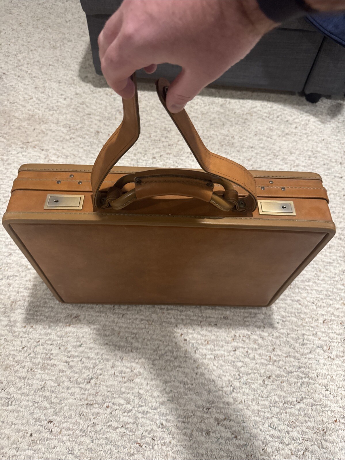 Hartmann Luggage Vintage Brown Tan Caramel Leather Hard Shell Belting Briefcase