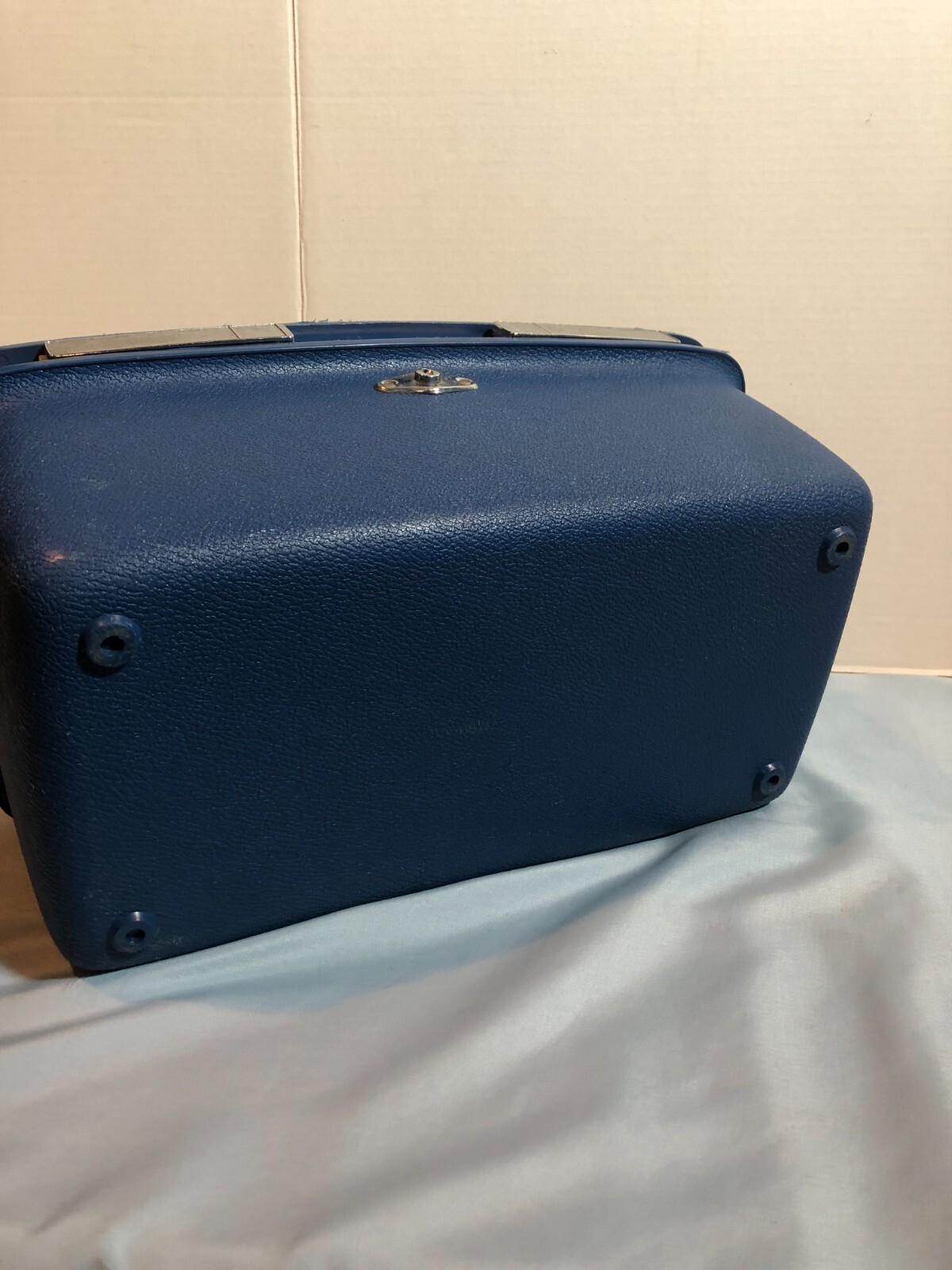 VINTAGE Royal Traveller Montbello Samsonite BLUE Train Case Luggage NO KEY