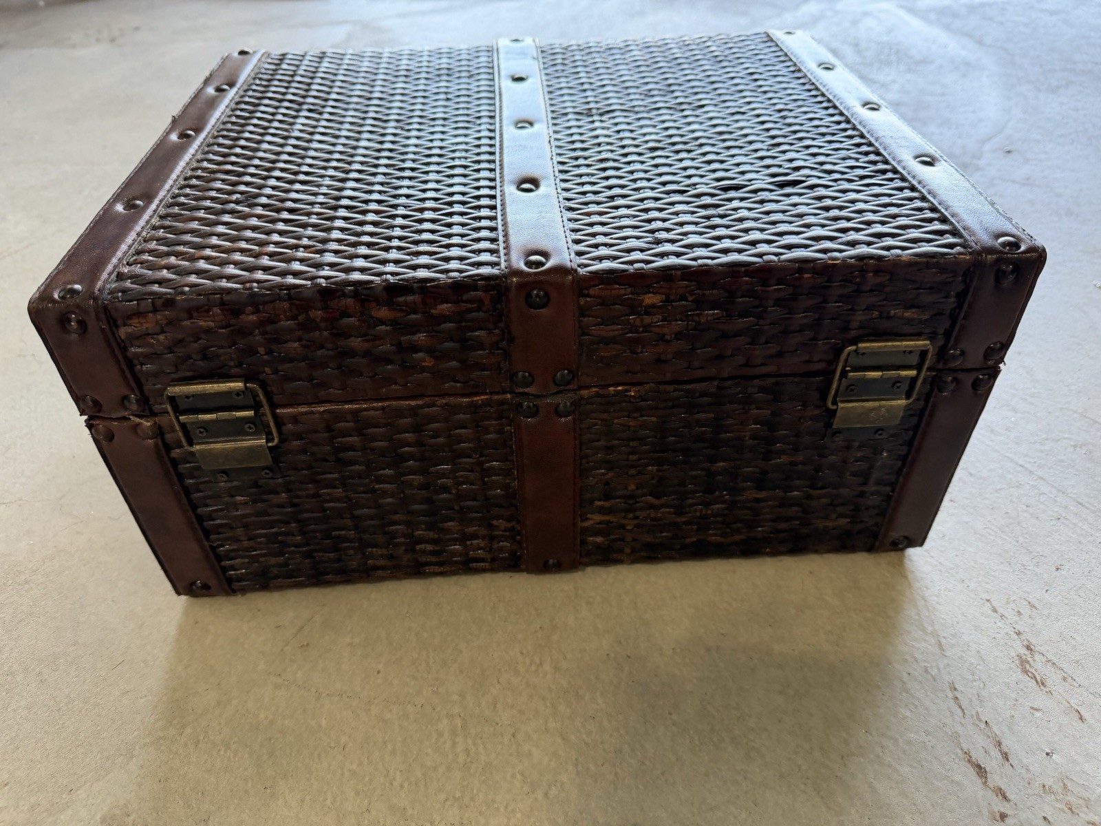 Vintage Style Woven Wicker Luggage Carry On Suitcase Decor Accent