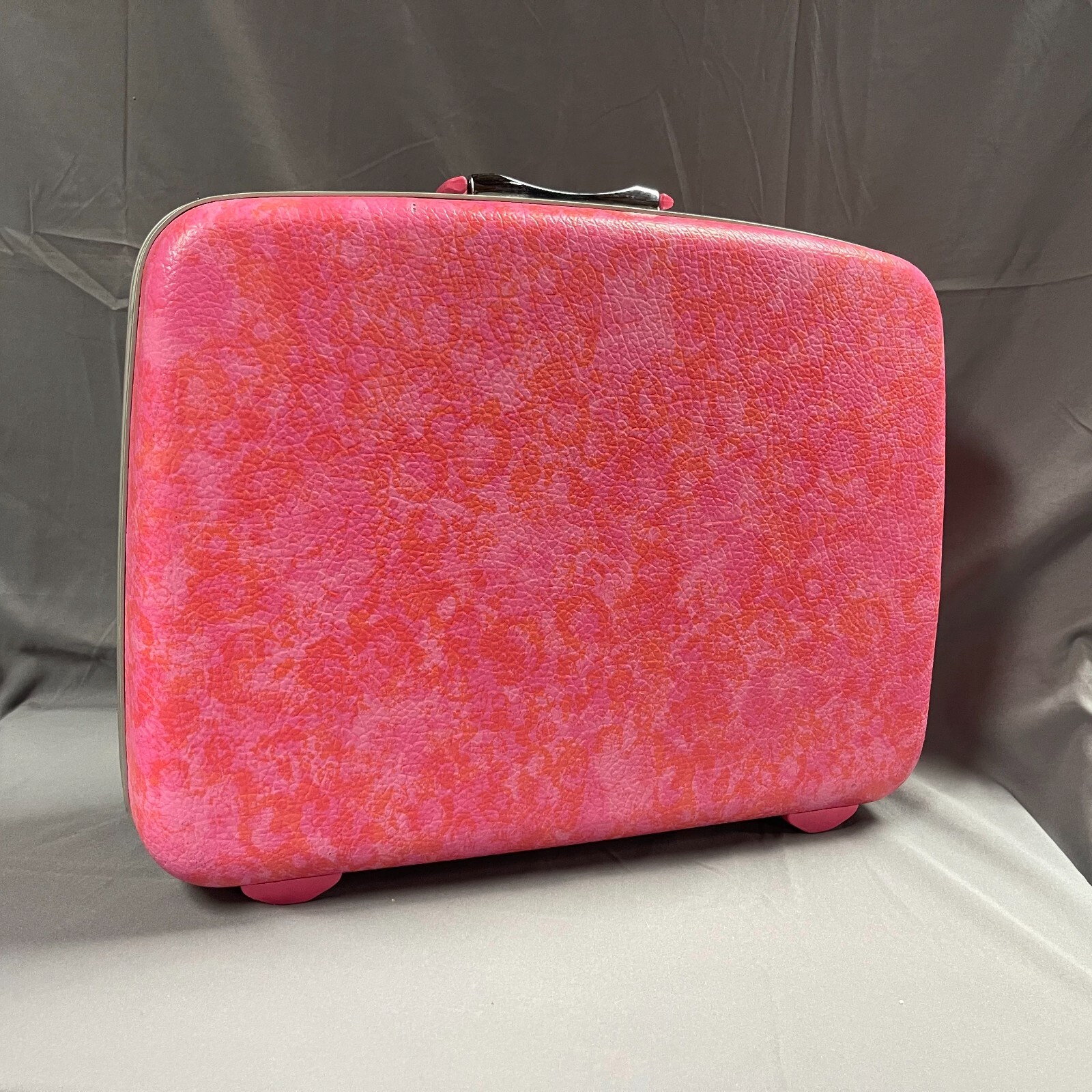 Samsonite Silhouette Hard Shell Pink Marbled Suitcase 1960s Beautiful