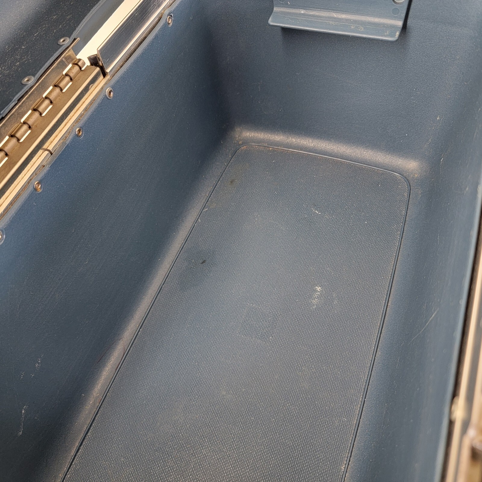 Vintage Samsonite Blue Train Makeup Carry On Hard Case With TRAY – NO KEYS