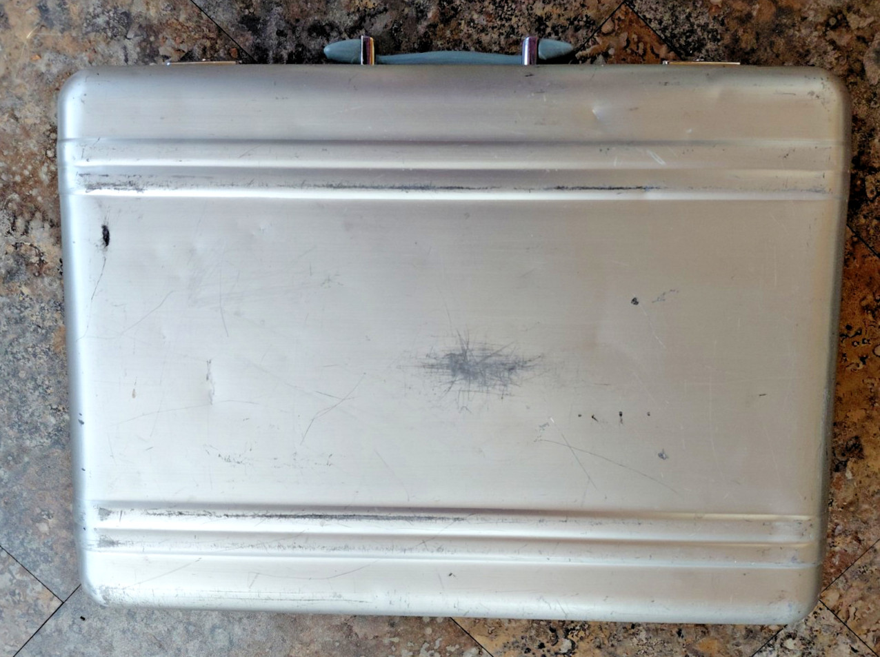 Vintage Japanese Made Aluminum Briefcase/Camera Case 18 x 13 x 5.25″