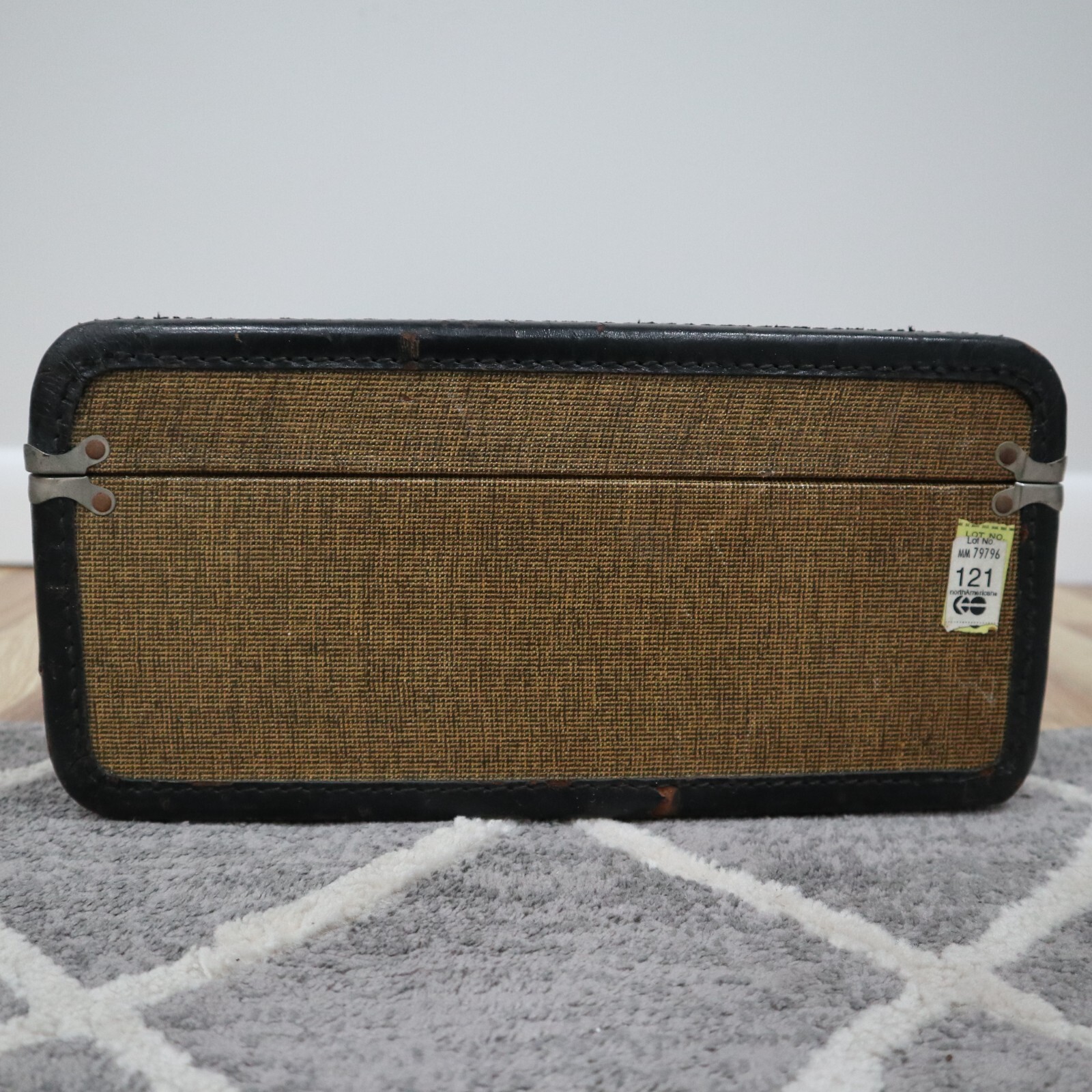VTG Tweed Air Pak Luggage Suitcase Retro Beige Inner Cloth Lined Working Latches