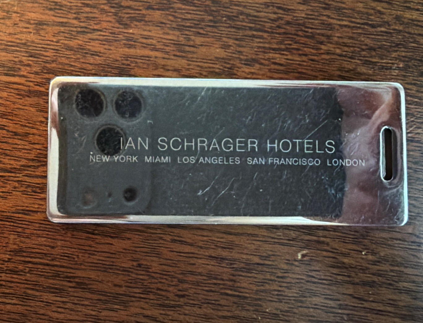 Ian Schrager Hotels Luggage Tag Keychain Gold Metal Los Angeles New York Rare