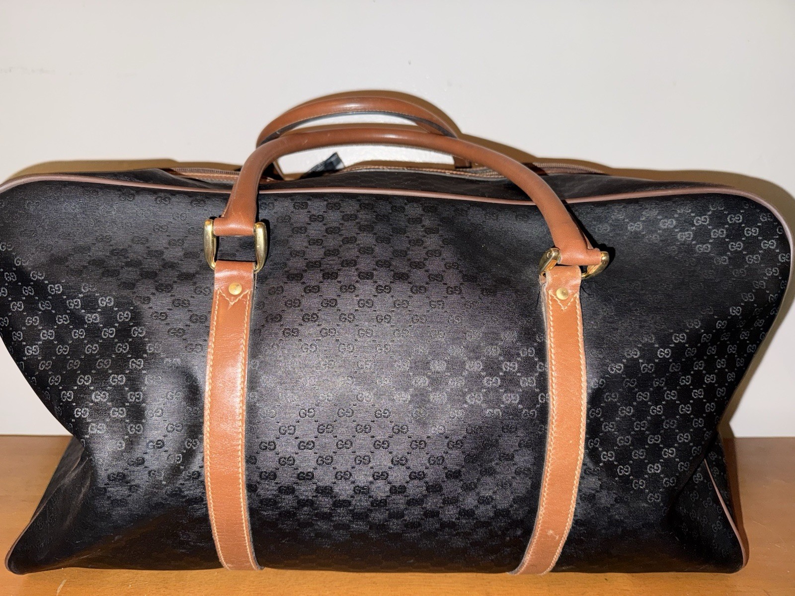 Vintage Rare AUTHENTIC Gucci Duffle Bag