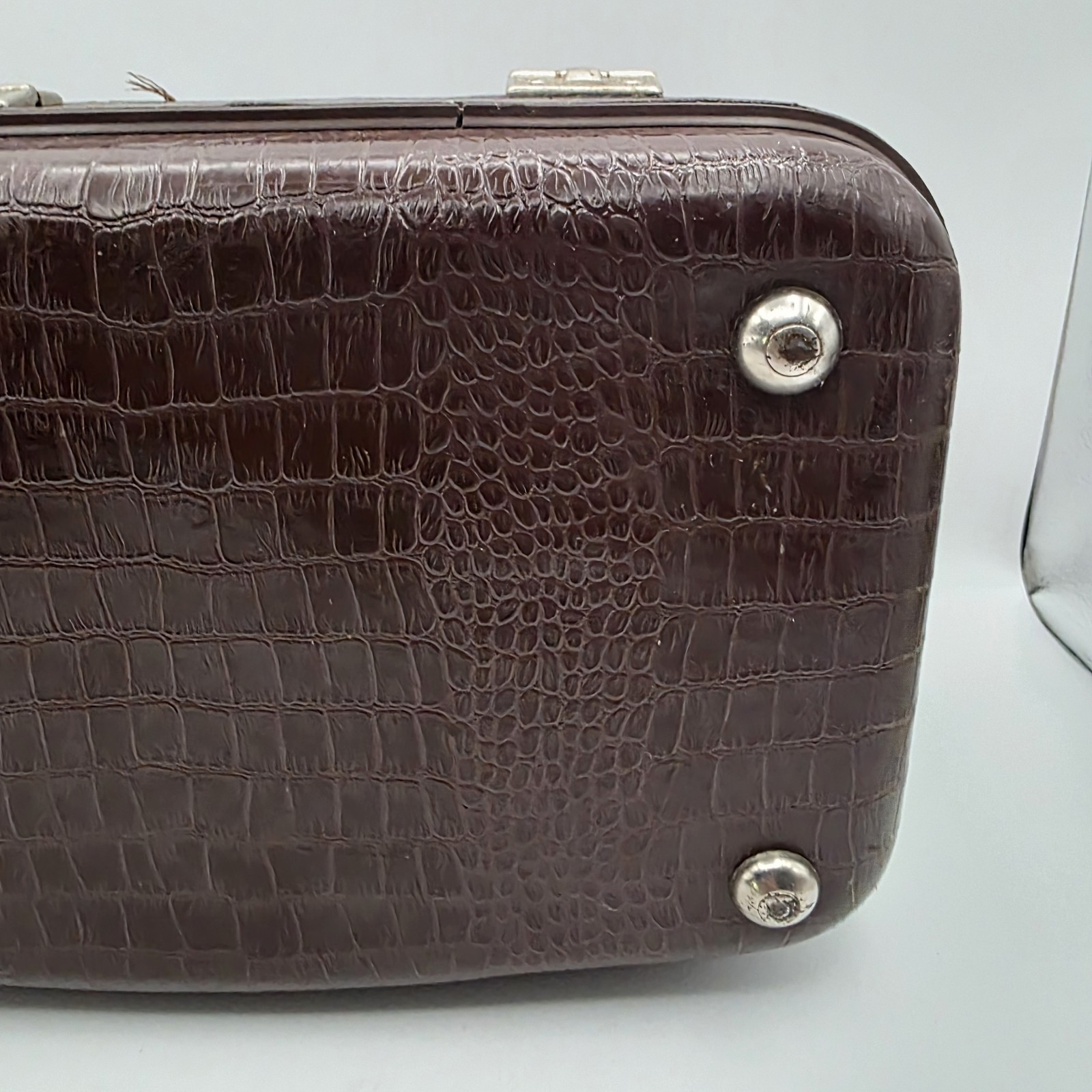 1970’s Vintage Wayfarer Silhouette Train Case Faux Alligator