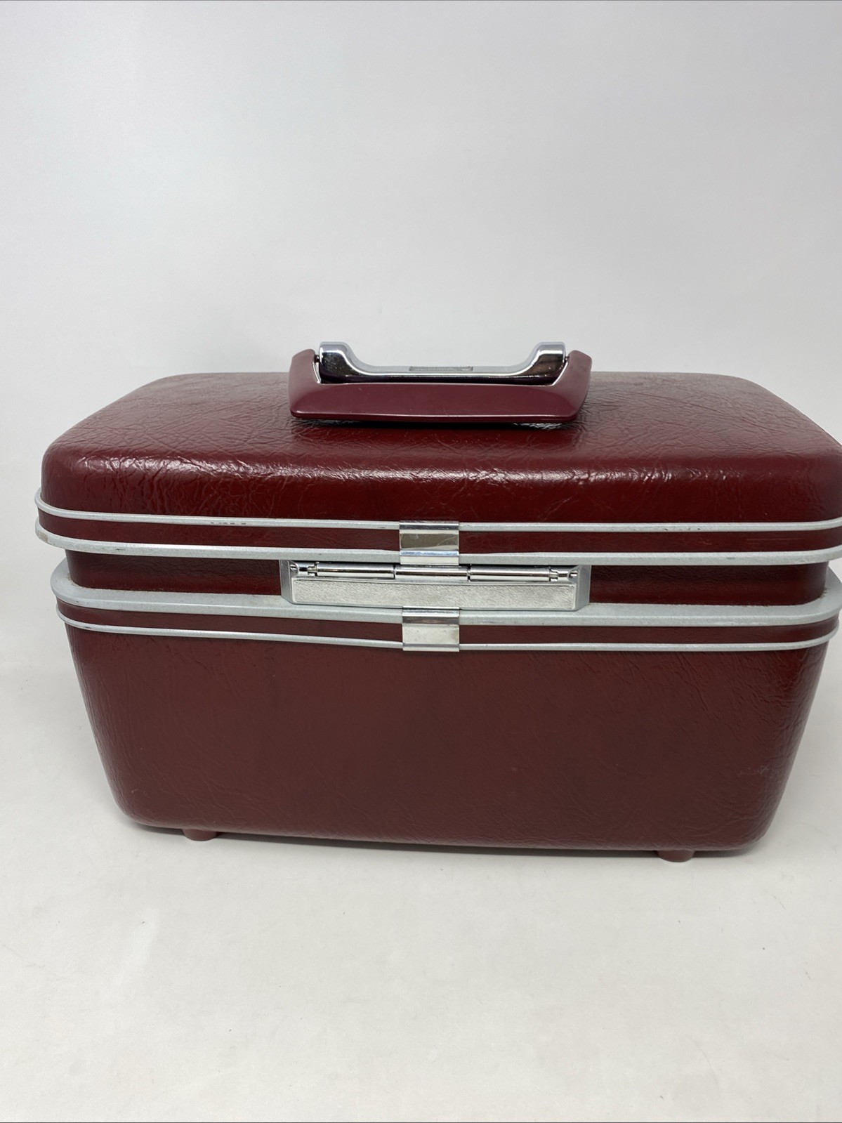 Vintage70’s Samsonite Maroon Hard Exterior Make Up Case