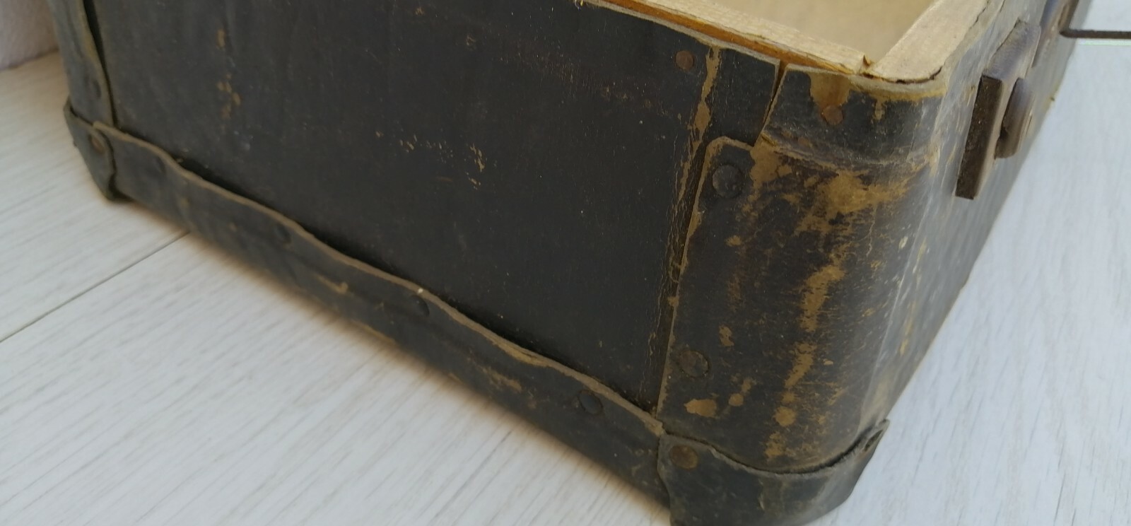 Old Cardboard & Wood travel Bag Handbag suitcase original Luggage circa 1930s