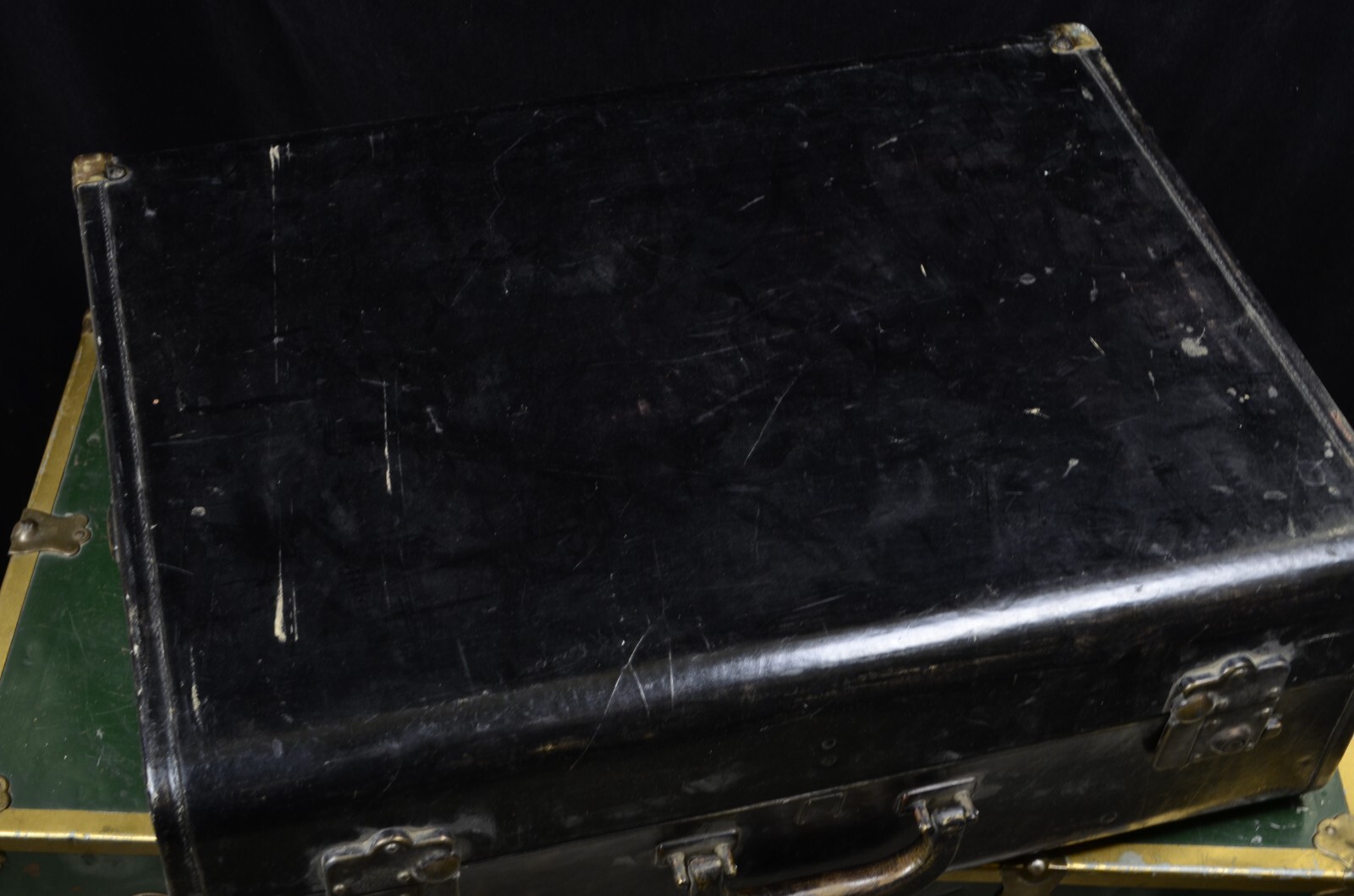 VTG Wheary Aviator Distressed Black Hard Leather Suitcase 30’s Aviation Luggage
