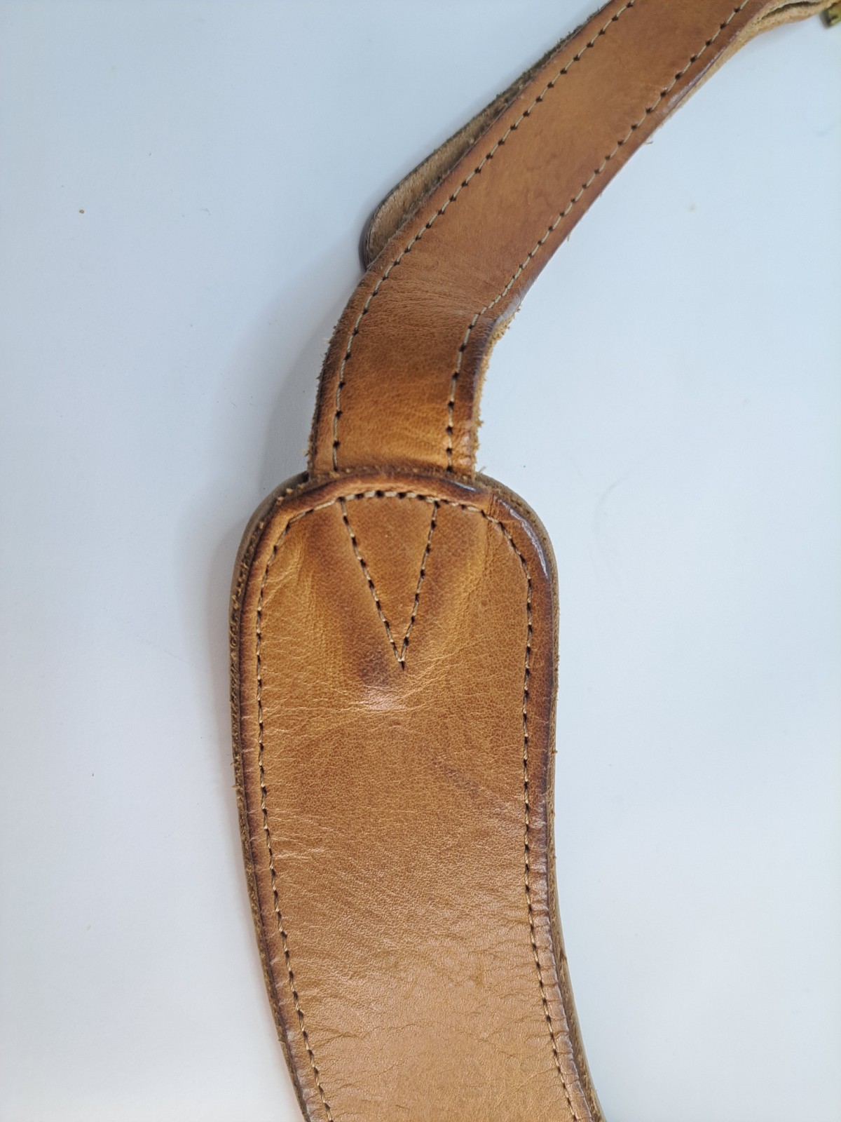 VINTAGE HARTMANN LUGGAGE LEATHER SHOULDER STRAP 31″ – 42″ USED BIN78