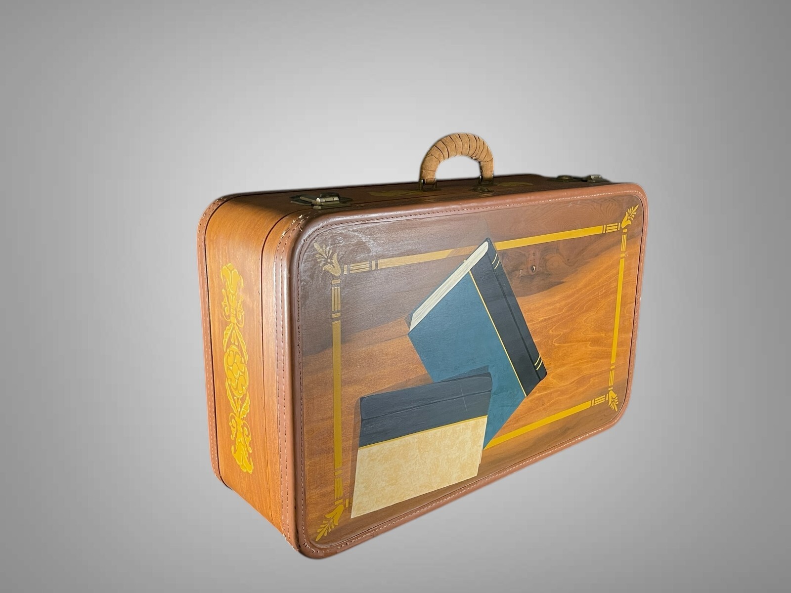 VTG Skyway Wooden Suitcase– Hand-Painted Book Motif – Amazing Condition 26x16x9