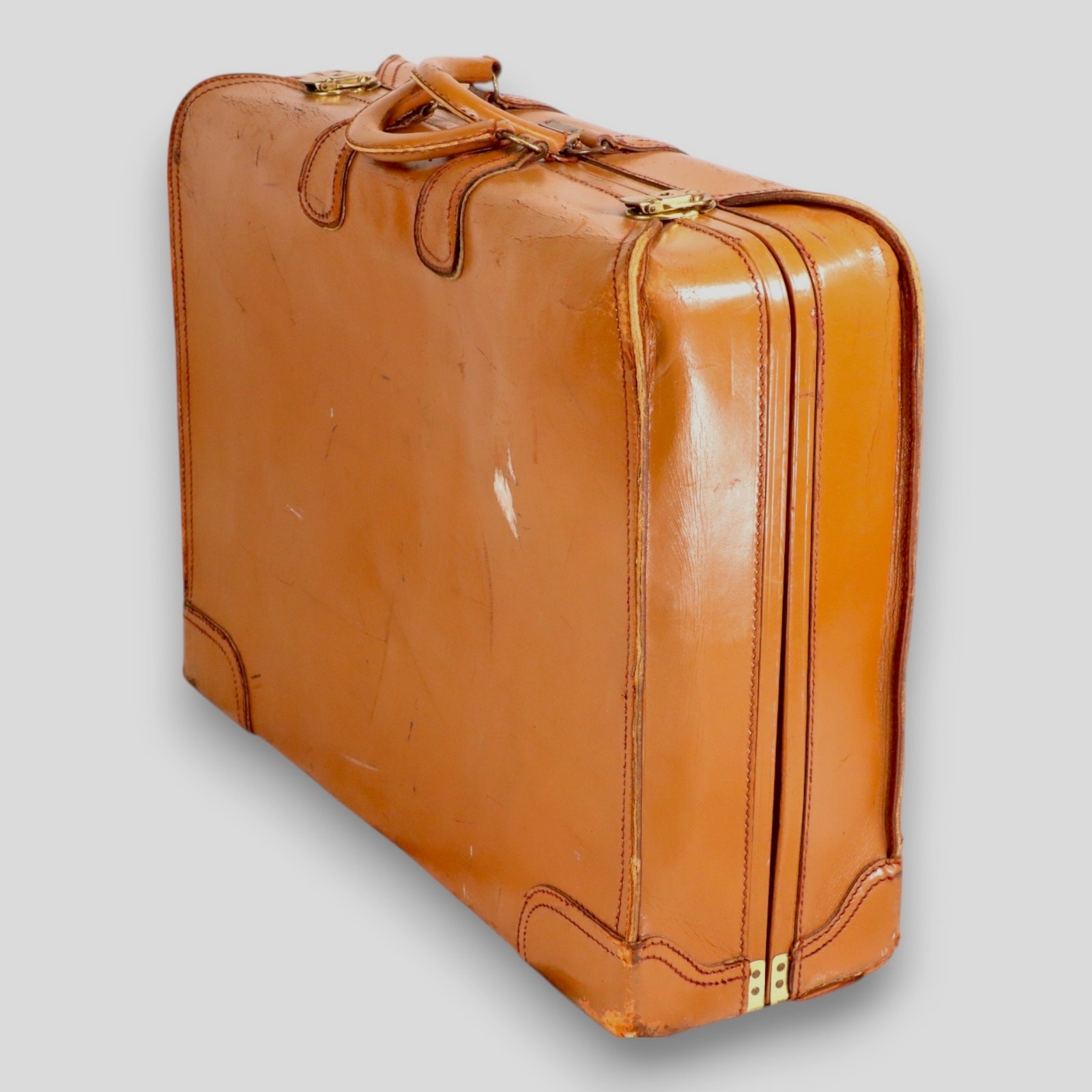 Brooks Brothers Cowhide Leather Suitcase 25x18x8 England Peal Co Vintage 1950’s