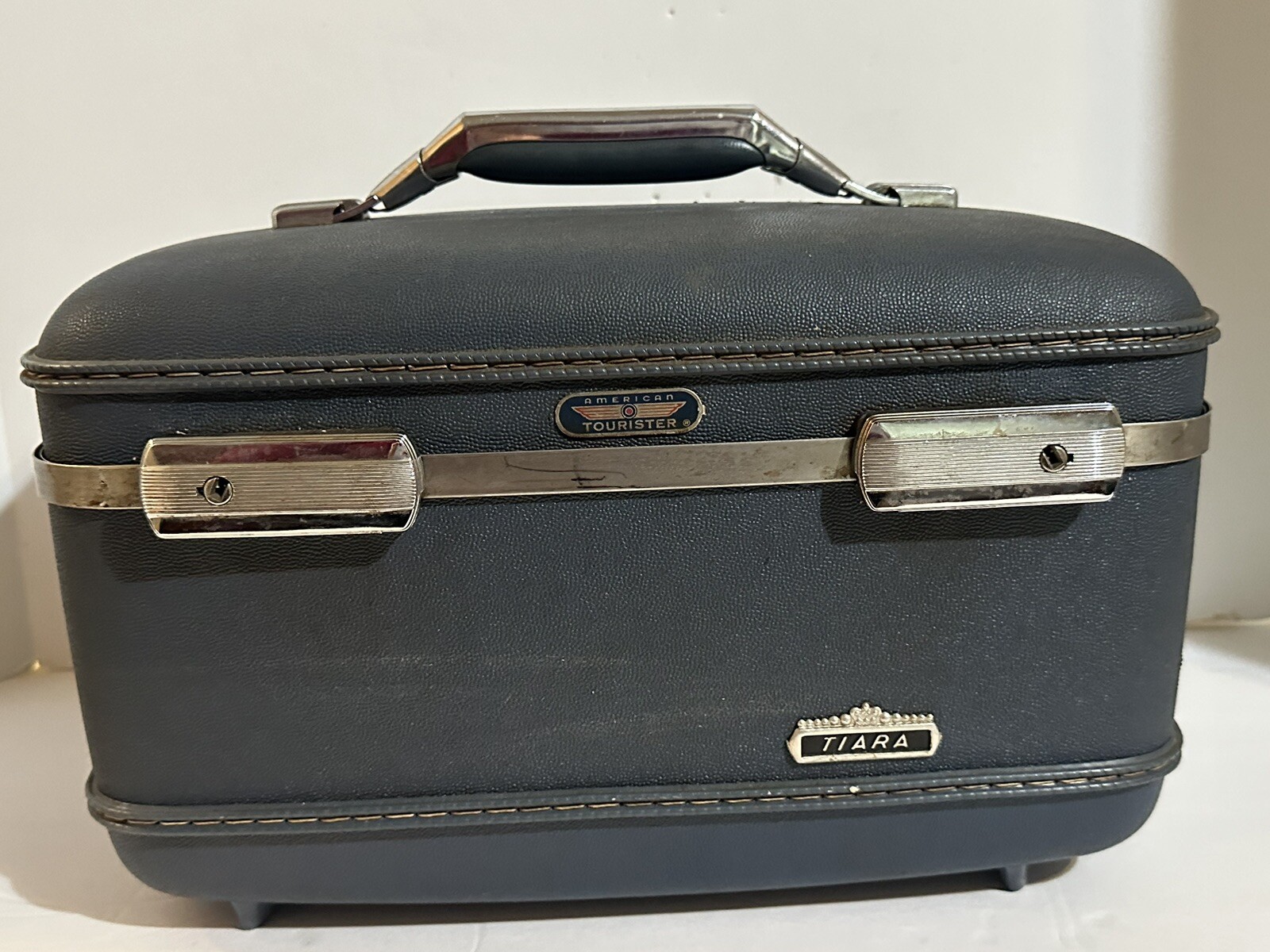 American Tourister Tiara Vintage Train Case Luggage Makeup Blue/Gray w/mirror