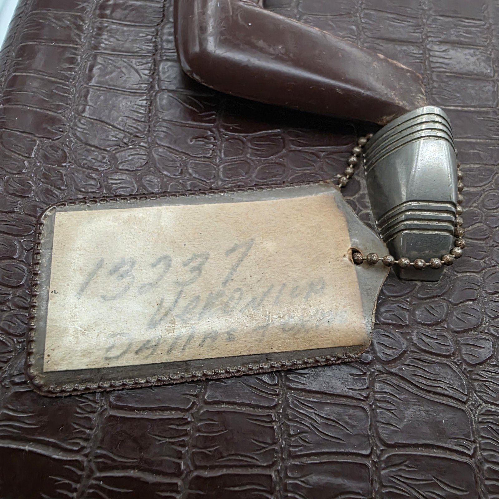 1970’s Vintage Wayfarer Silhouette Train Case Faux Alligator