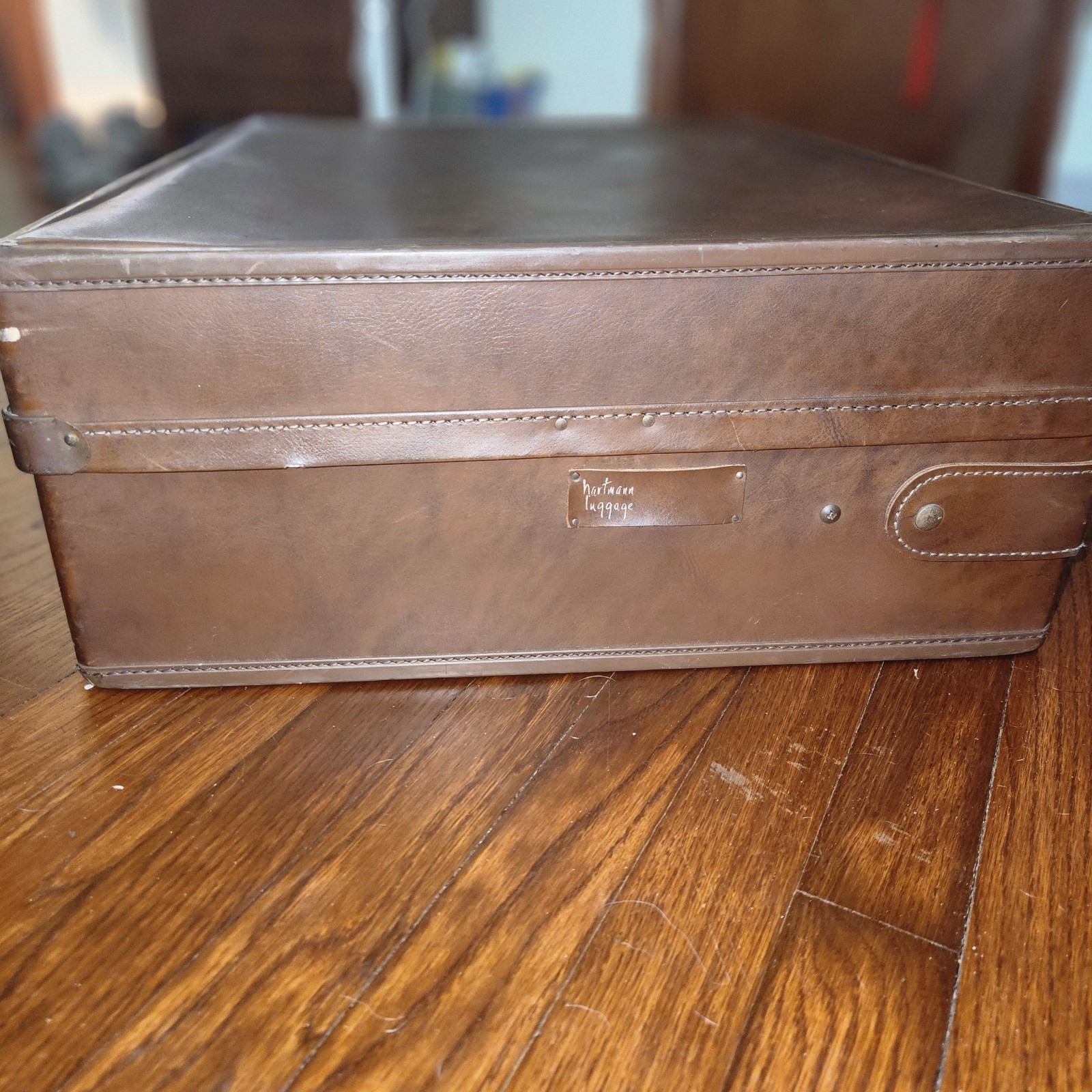 Hartmann luxury handheld suitcase. comes with 2 Keys