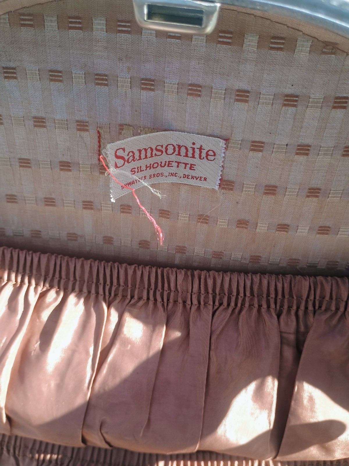 Vintage Samsonite Train Case Hat Box Style – Brown Faux Alligator Skin