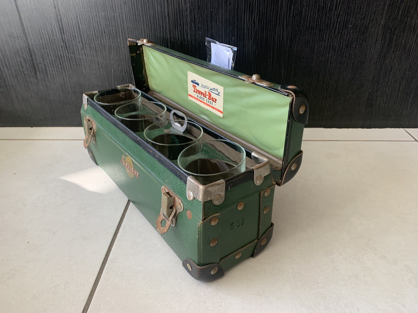 Vintage 1940’s Airlight Travel Bar