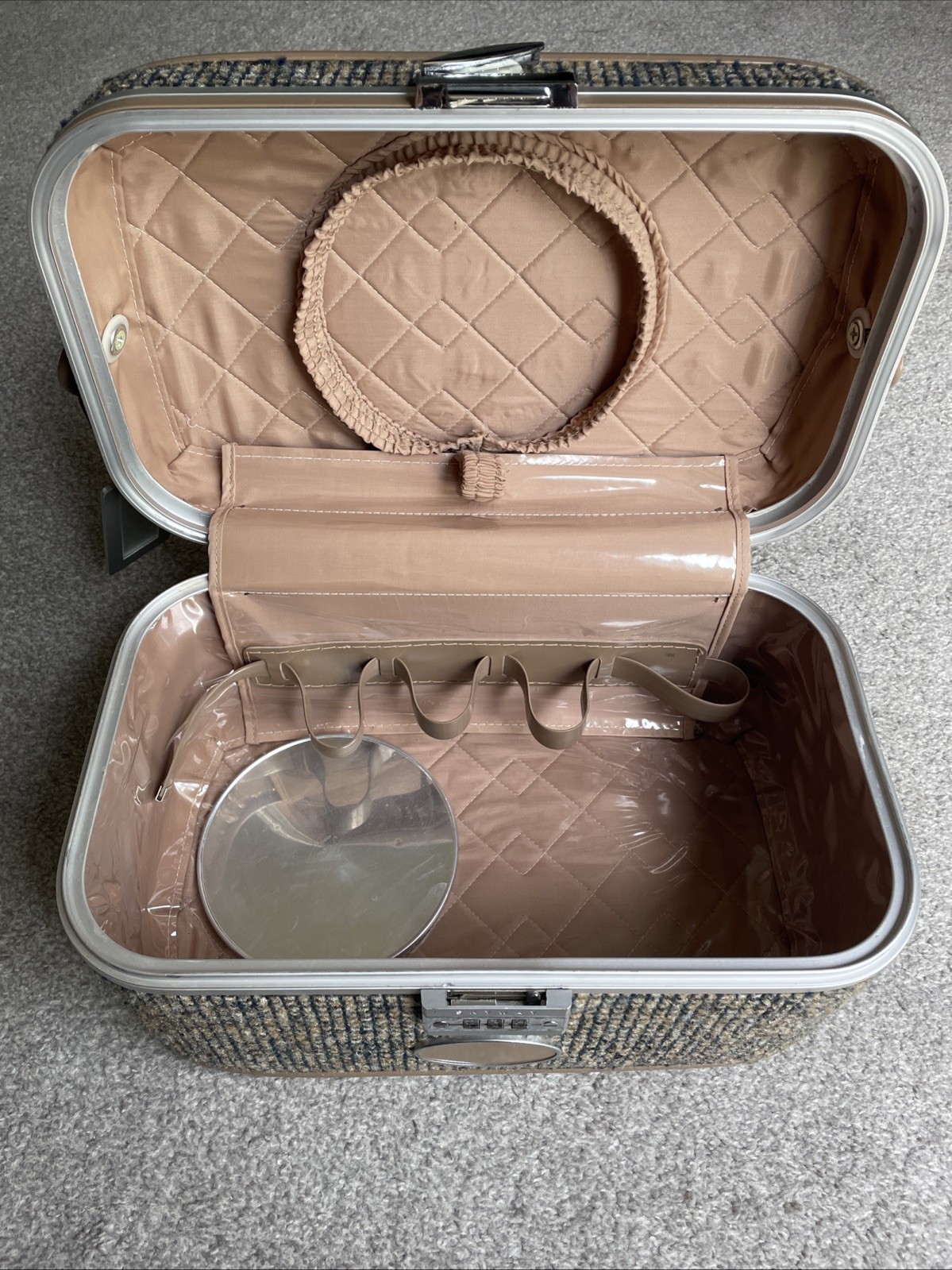Vintage 60s Train Case Skyway Travel Retro 1960s Tweed Makeup Luggage Combo Lock