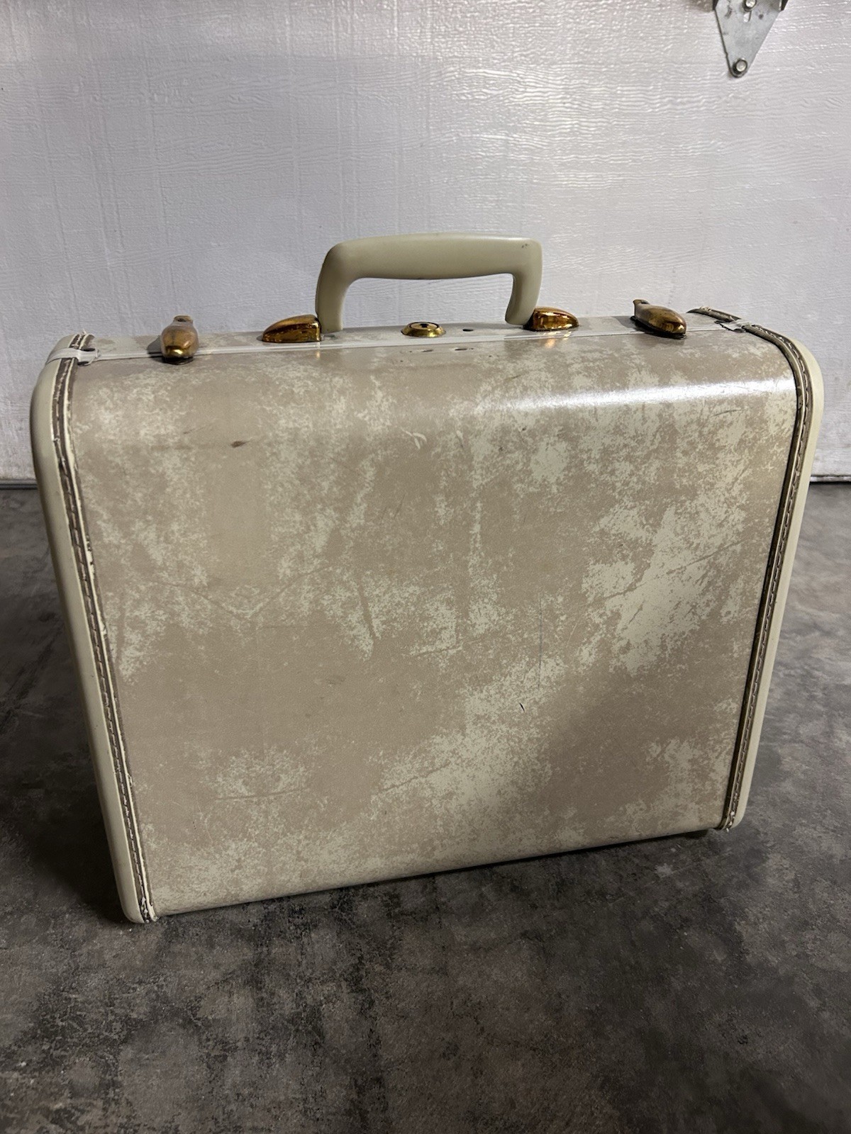 Vintage 1960s Samsonite Suitcase Hard Shell Cream Marbled Style 4516 Carry On