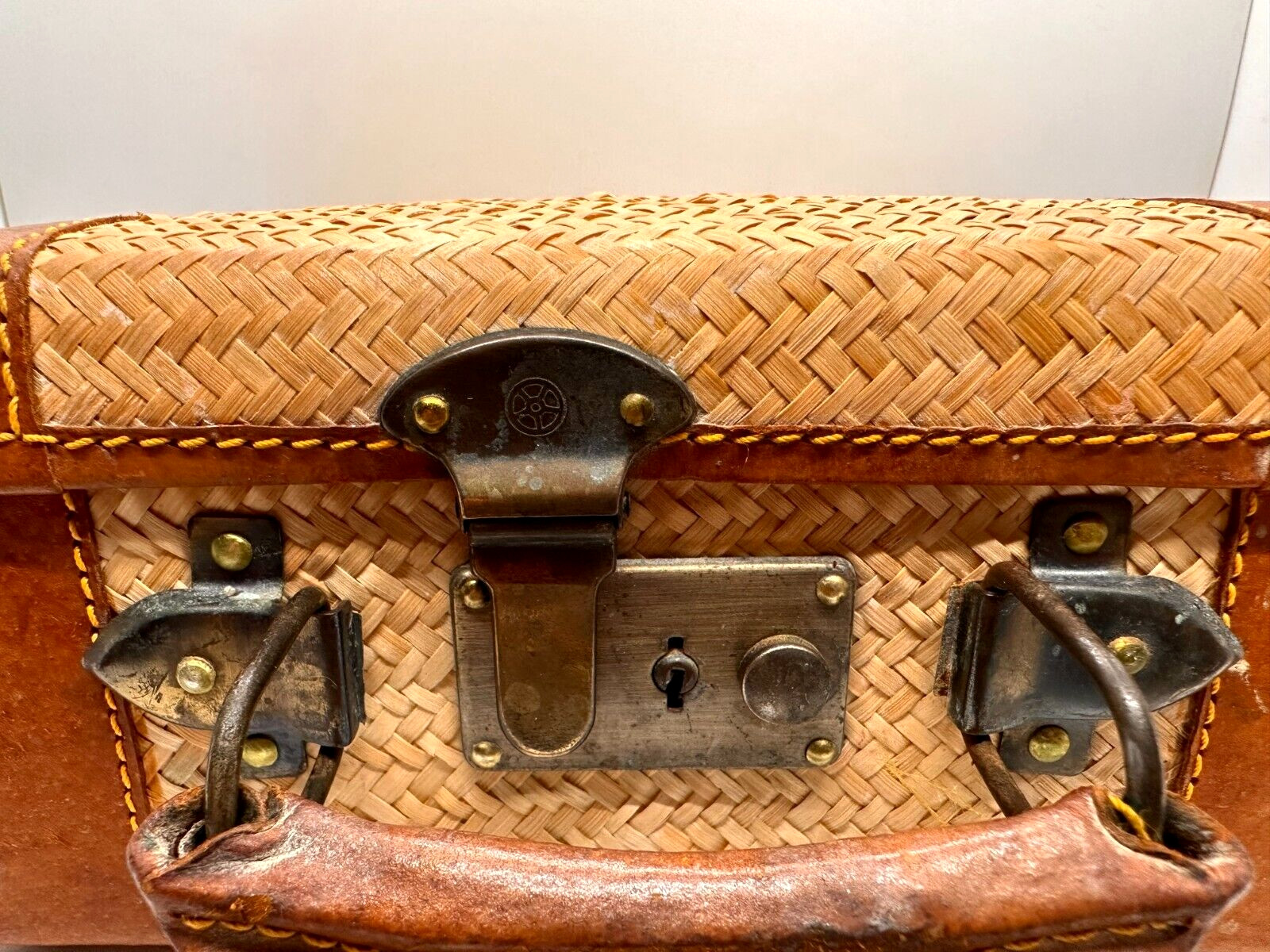VTG Wicker /Reed and Leather suitcase – Footed