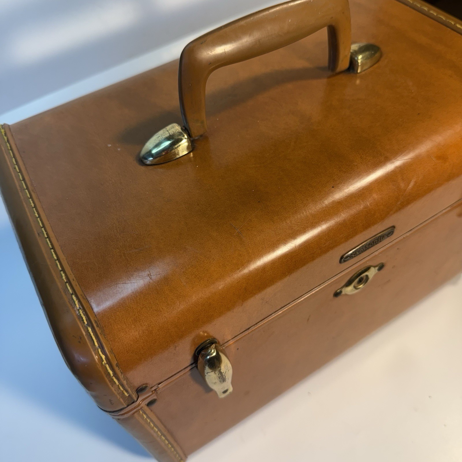 Vintage Samsonite Schwayder #4612 Brown Faux Leather Makeup Train Hard Case