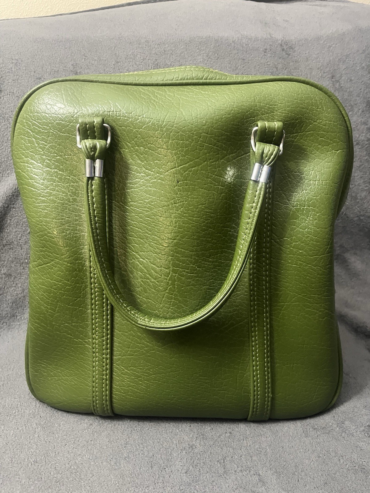 AMELIA EARHART Avocado Green Luggage Carry On Travel Bag Tote *damage* – No Key