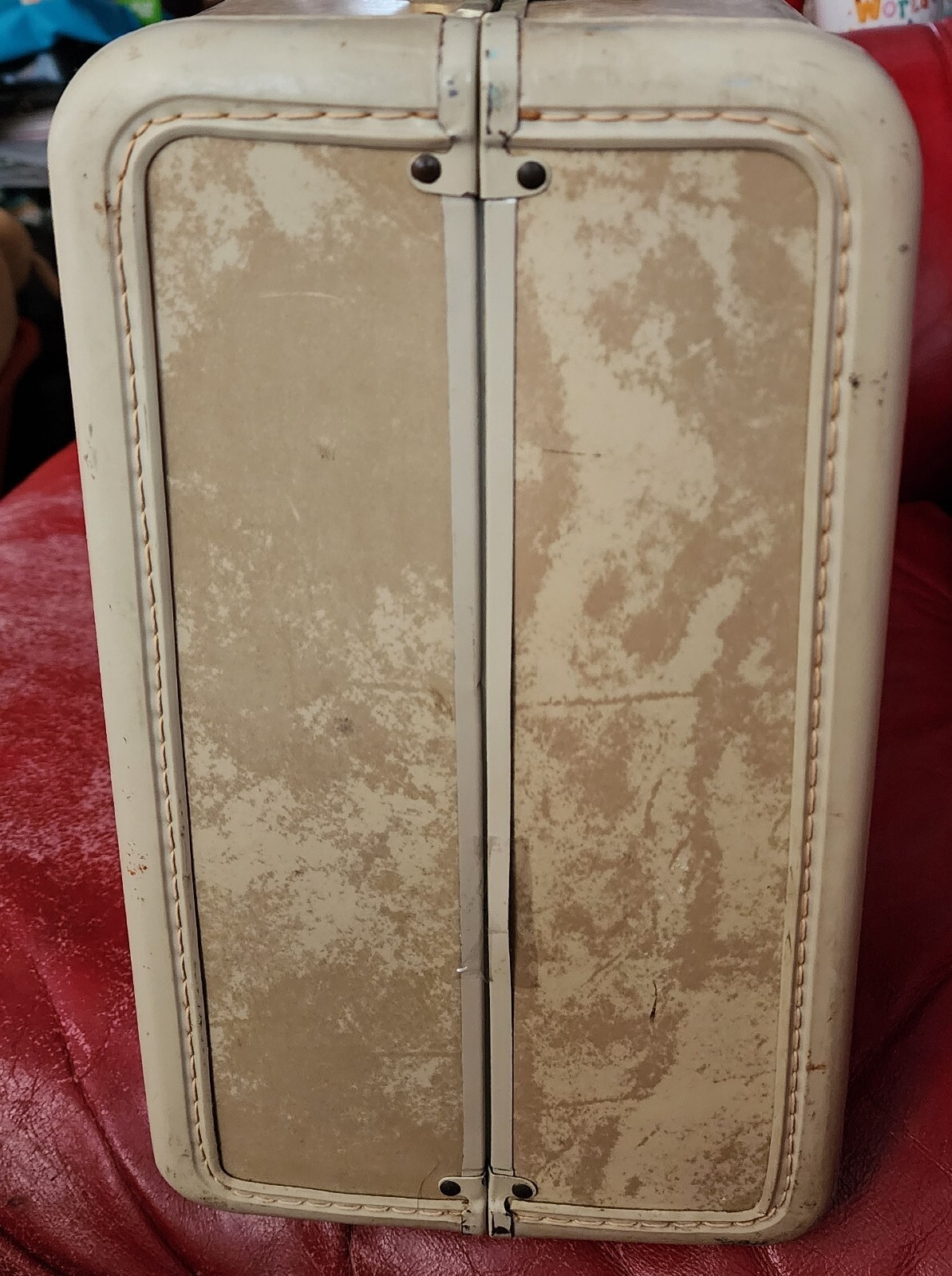 Vintage 21in Hard Shell Suit Case Tan Beige Marble 2541 BENIFITS CHARITY No Key