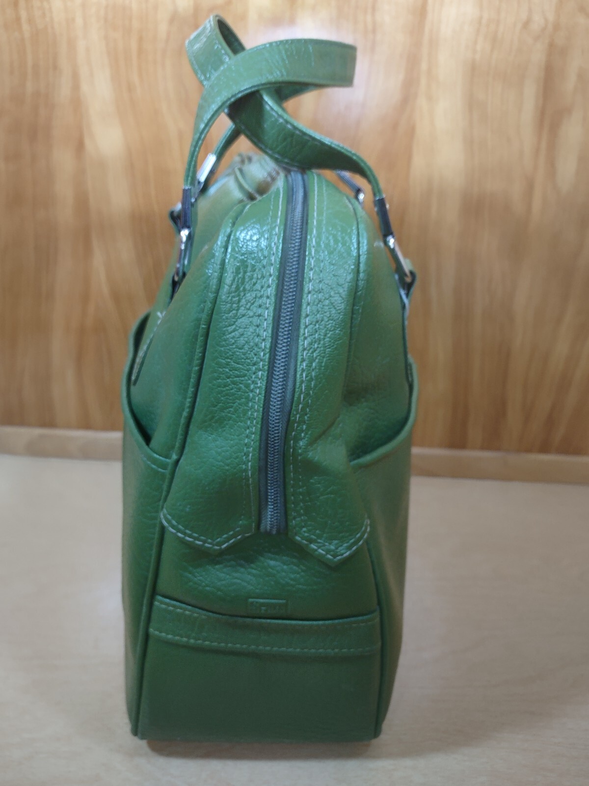 Vintage 60s/ 70s Avocado Green Sears Travel Carry On Tote Bag -Locking No Key