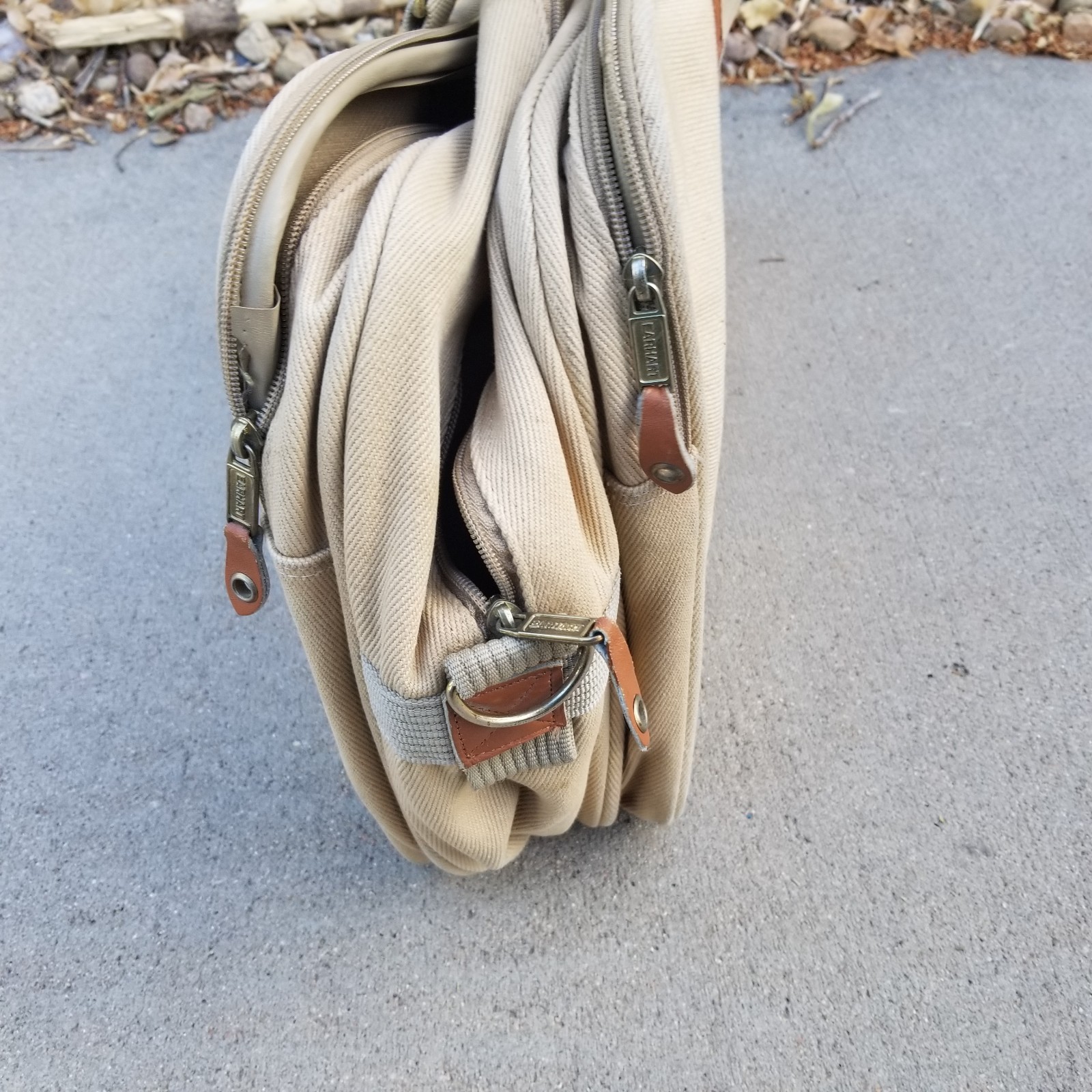 Vintage AMELIA EARHART Tan Luggage Duffle Overnight Bag Travel Tote Suitcase