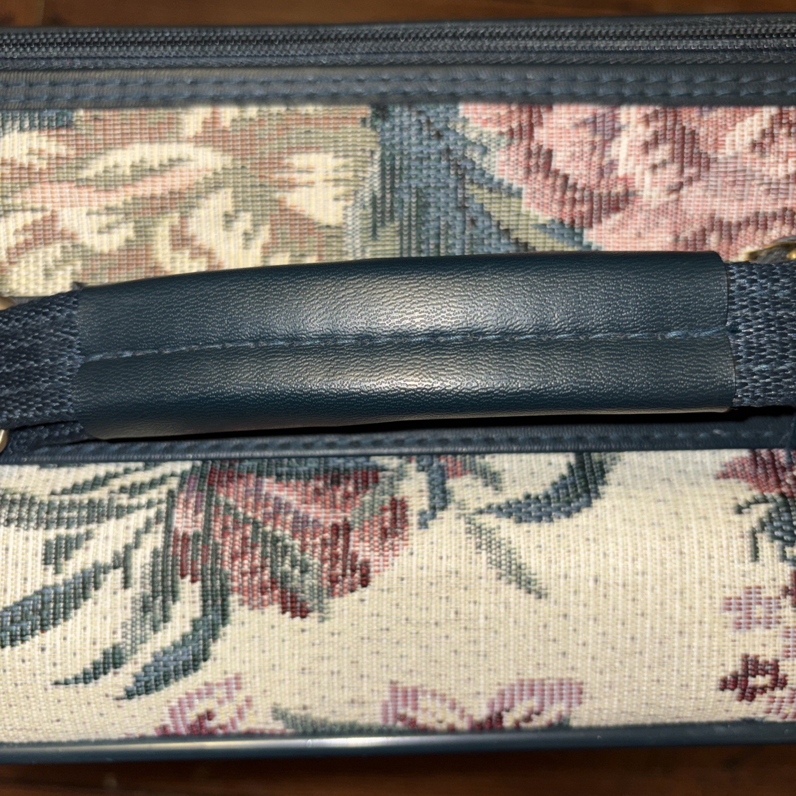 Leisure Luggage Tapestry Suitcase Bag Floral Green Trim 14x21x8 Vintage Retro
