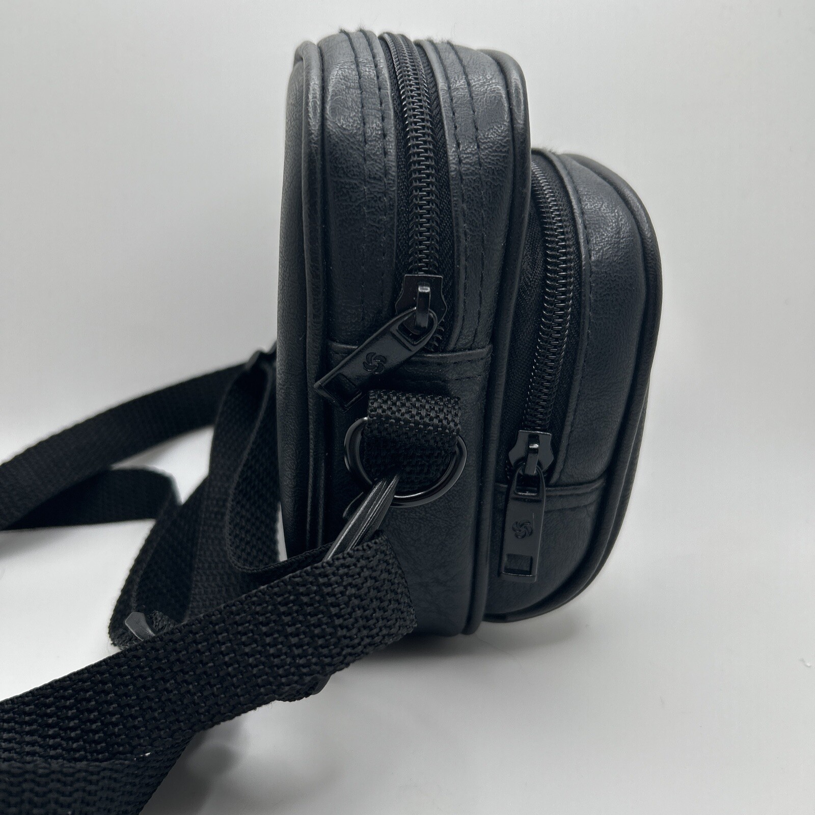 Samsonite Shoulder Travel Bag Camera Carry Case Black Vintage Adjustable Strap