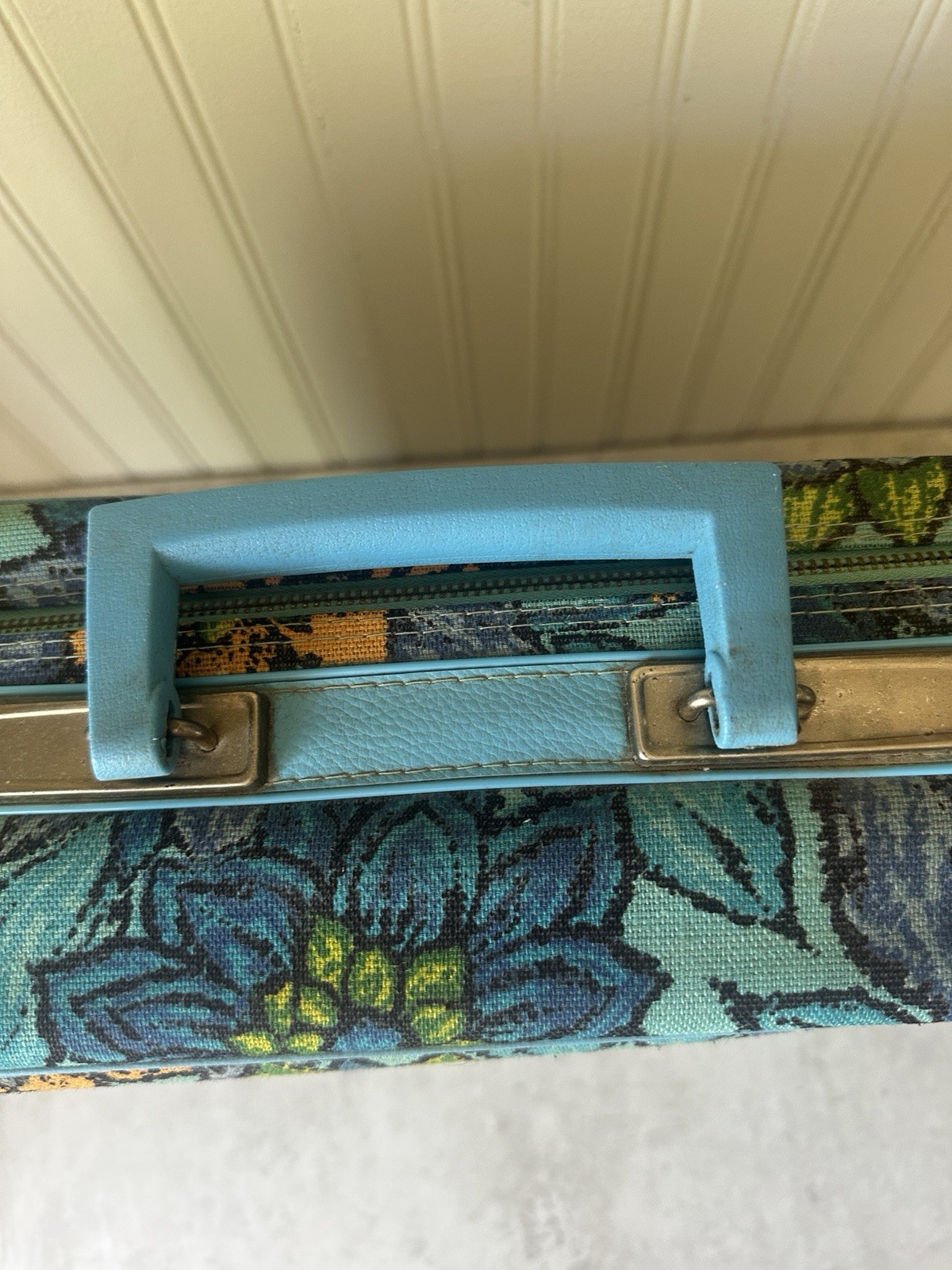 Vintage Suitcase Blue Floral Flowers Bantam Retro Travel 1960’s 70’s Carry On