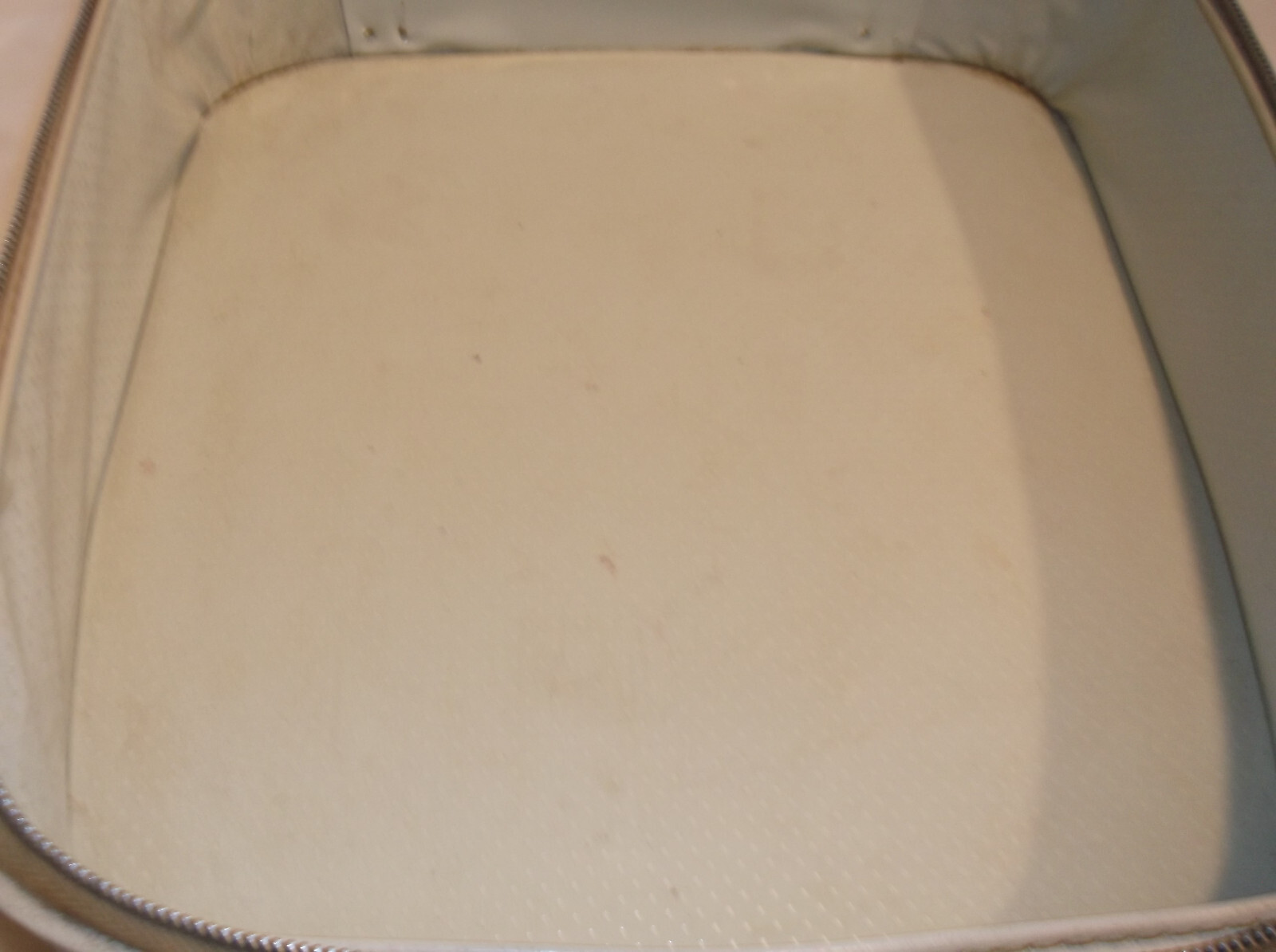 Vintage Carrying Case Cream Vinyl Zipper Strap Handle Luggage