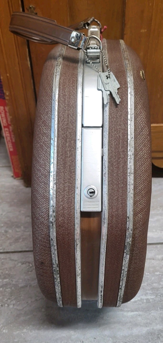 Vintage JETLINER Octagon Travel Suitcase Vanity With 2 Keys. Mirror 1960s, WORKS