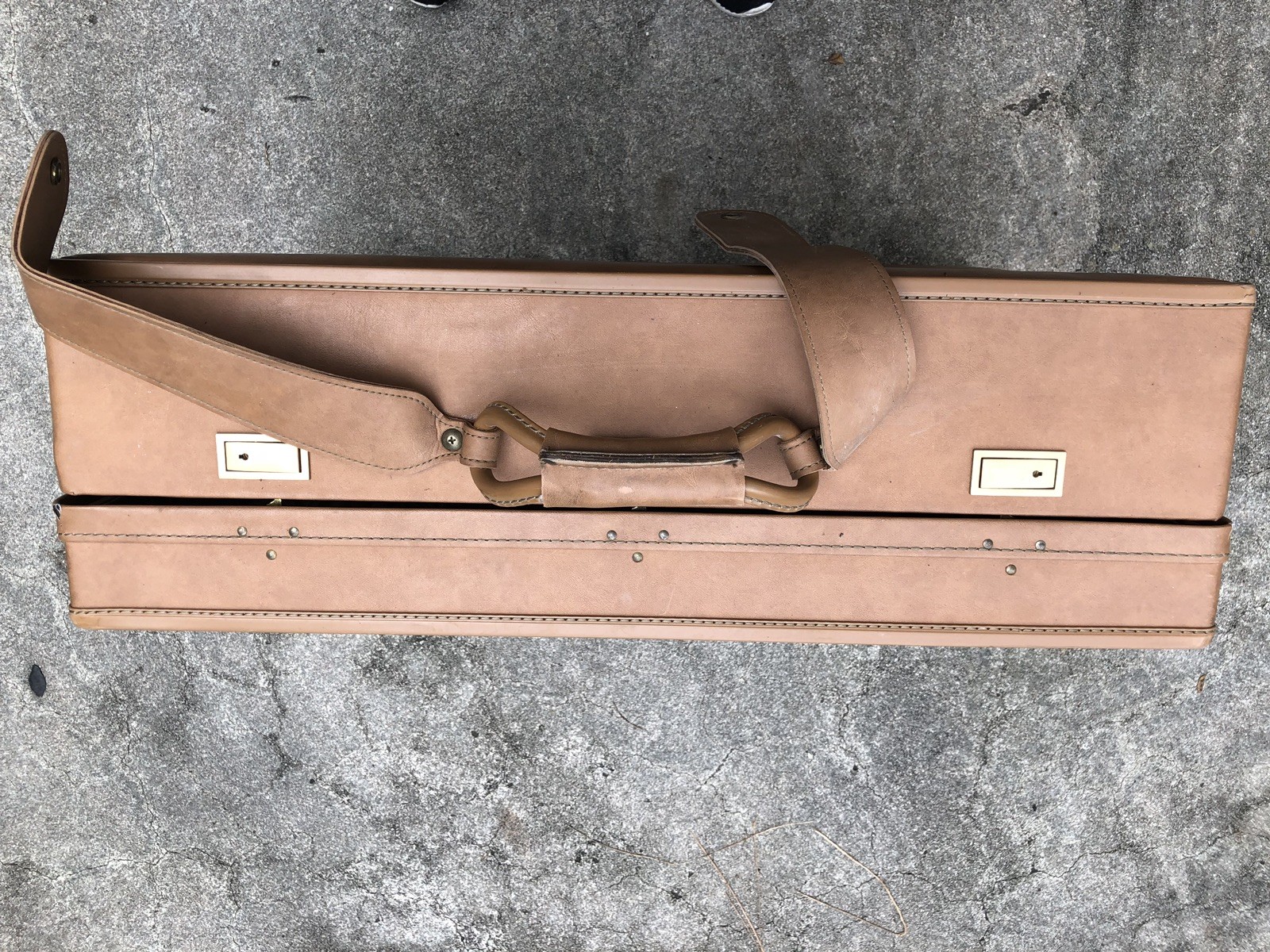 Hartmann 25” Belting Leather Paisley Interior Suitcase