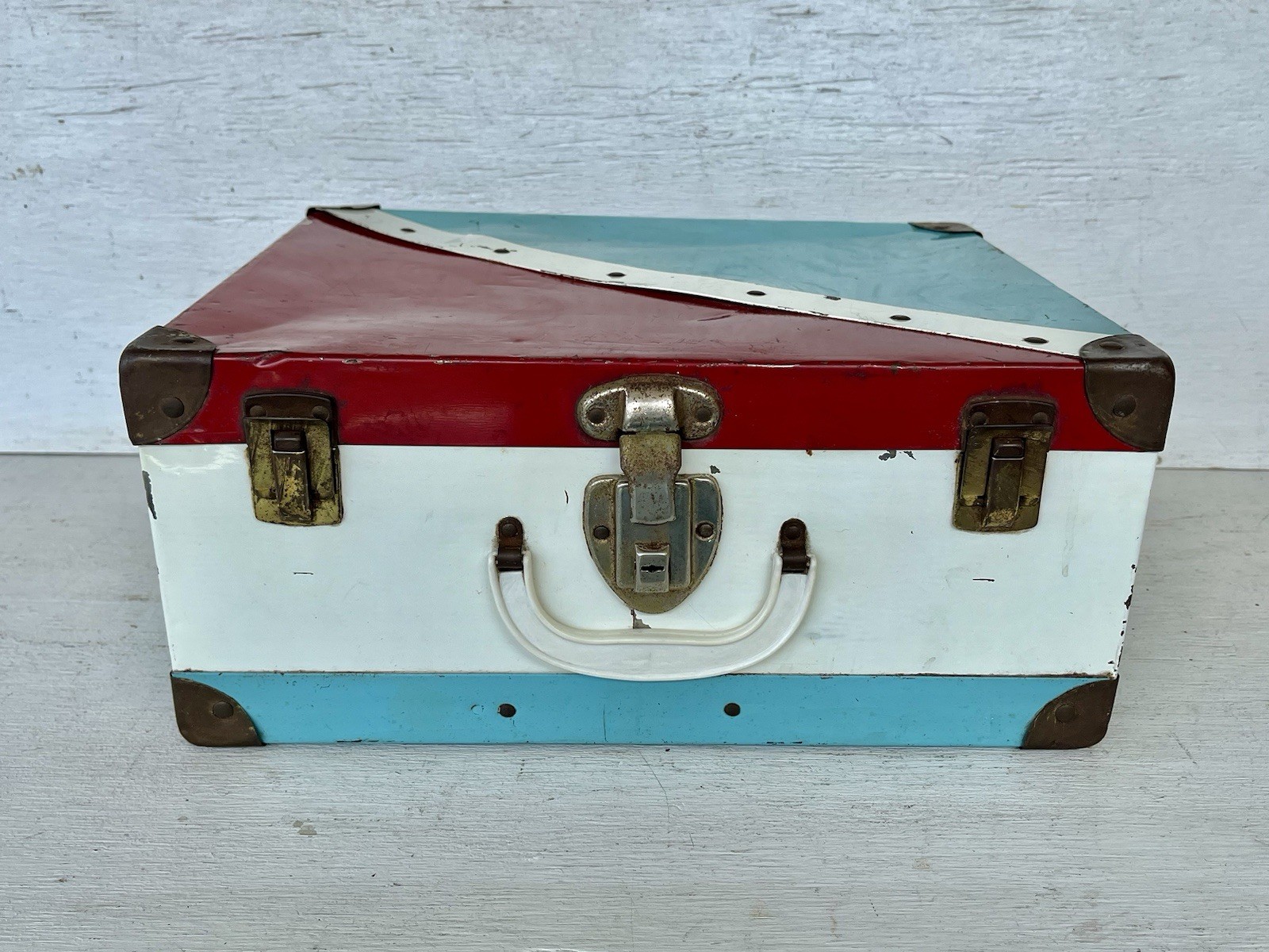 Metal Red, White & Turquoise Roller Skates Travel Carry Case (No Skates or Keys)