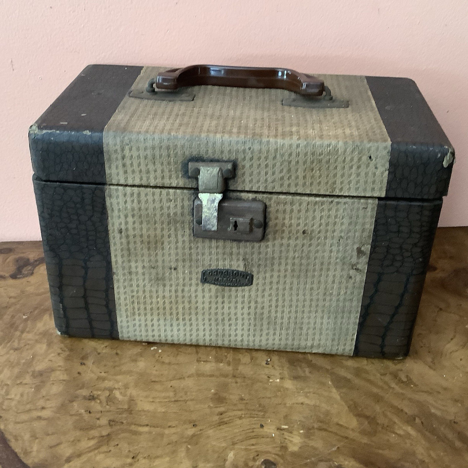 Vintage Gadabout by Neevel Luggage Traveling Case With Mirror 11” X 7” X 6”
